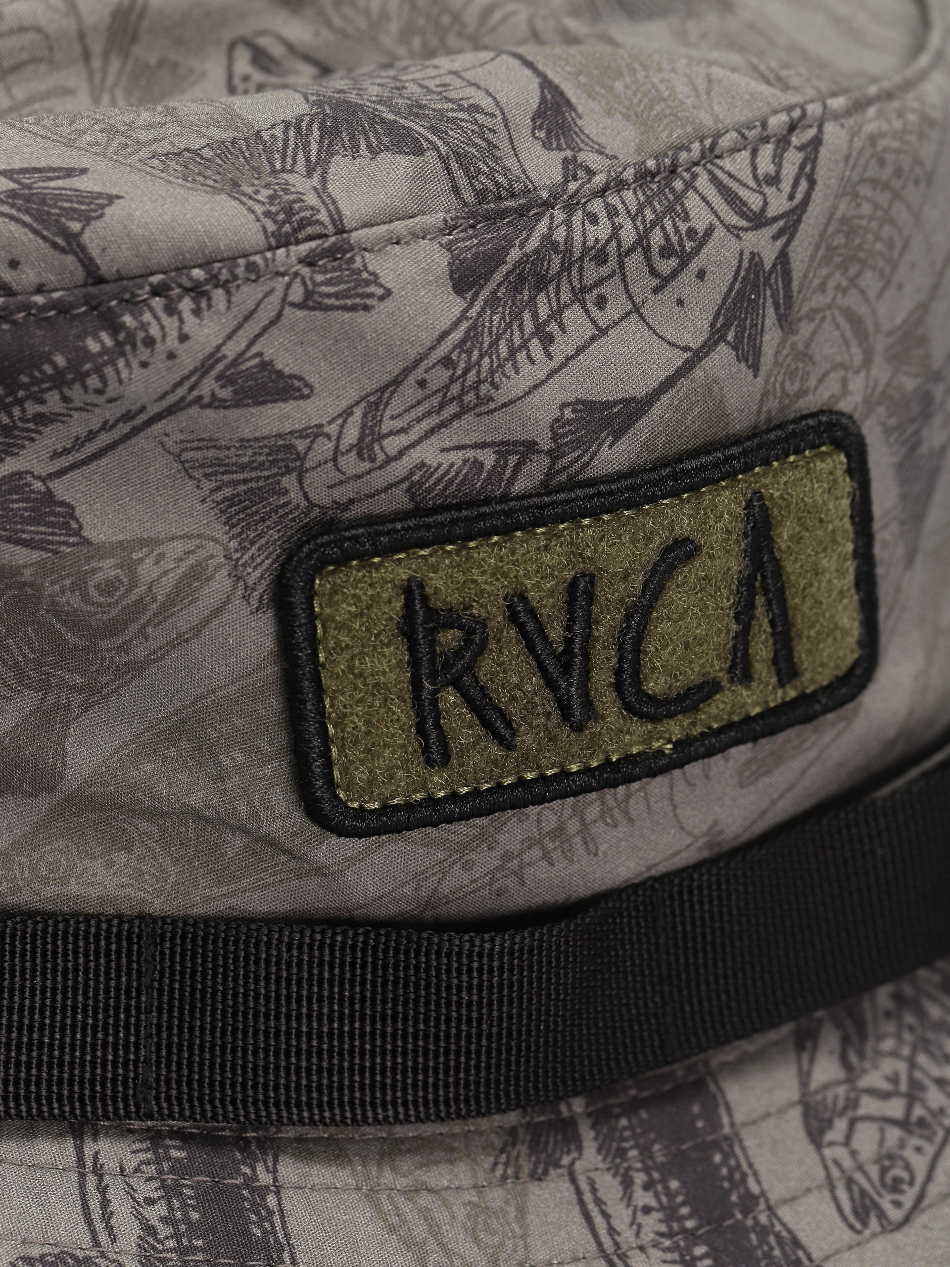 Kapelusz RVCA Horton Bucket (camo)