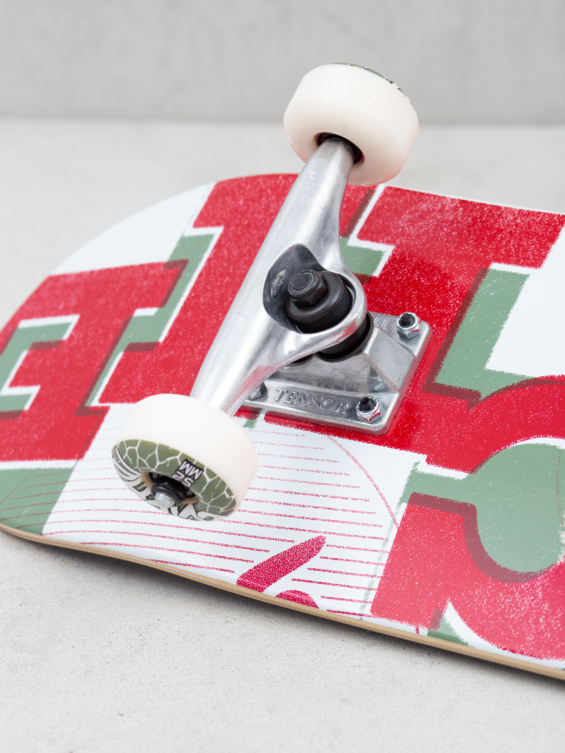 Deskorolka Cliche Uppercase (red/white)