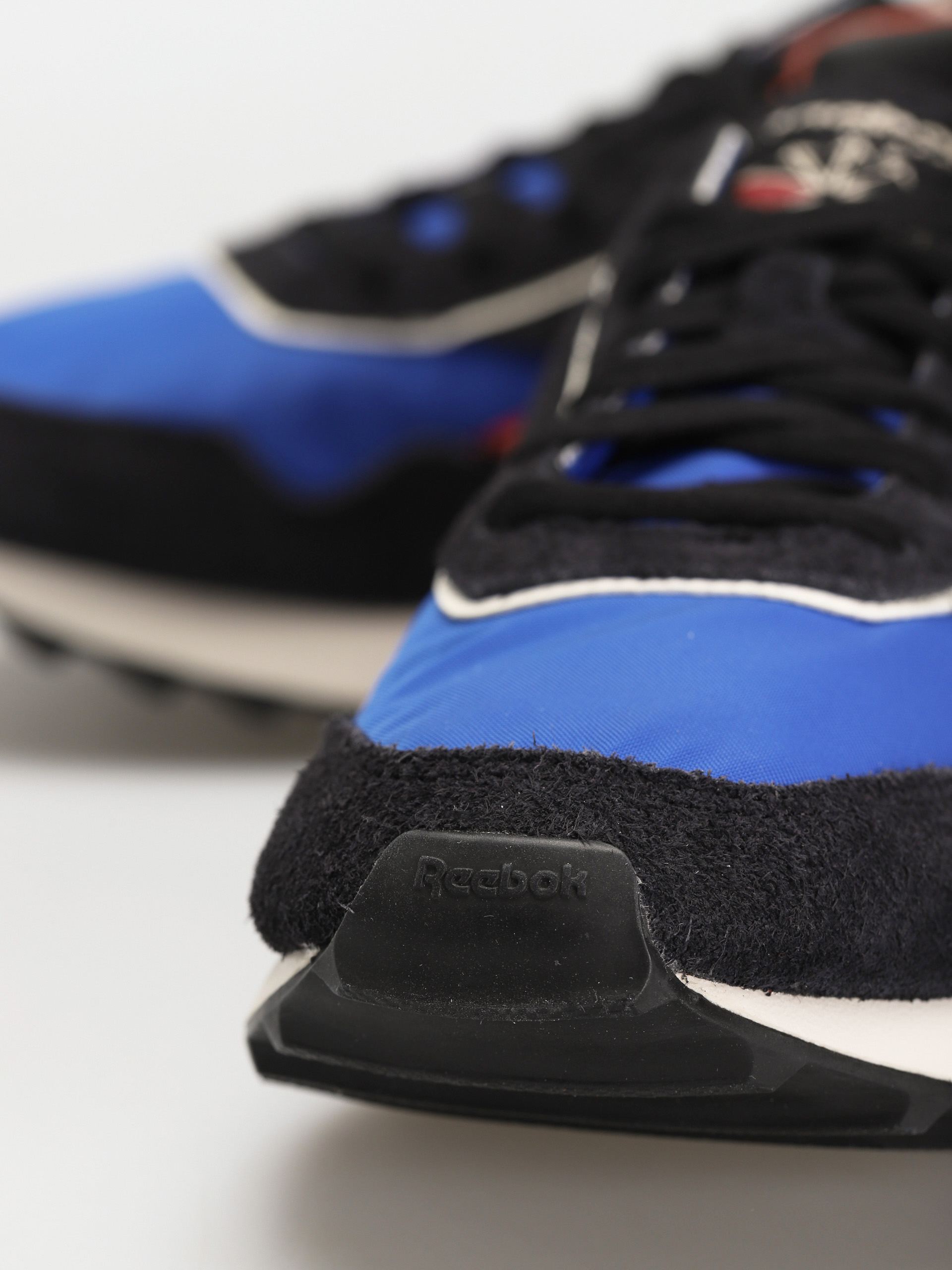 Buty Reebok Cl Legacy Az (coublu/dynred/cblack)