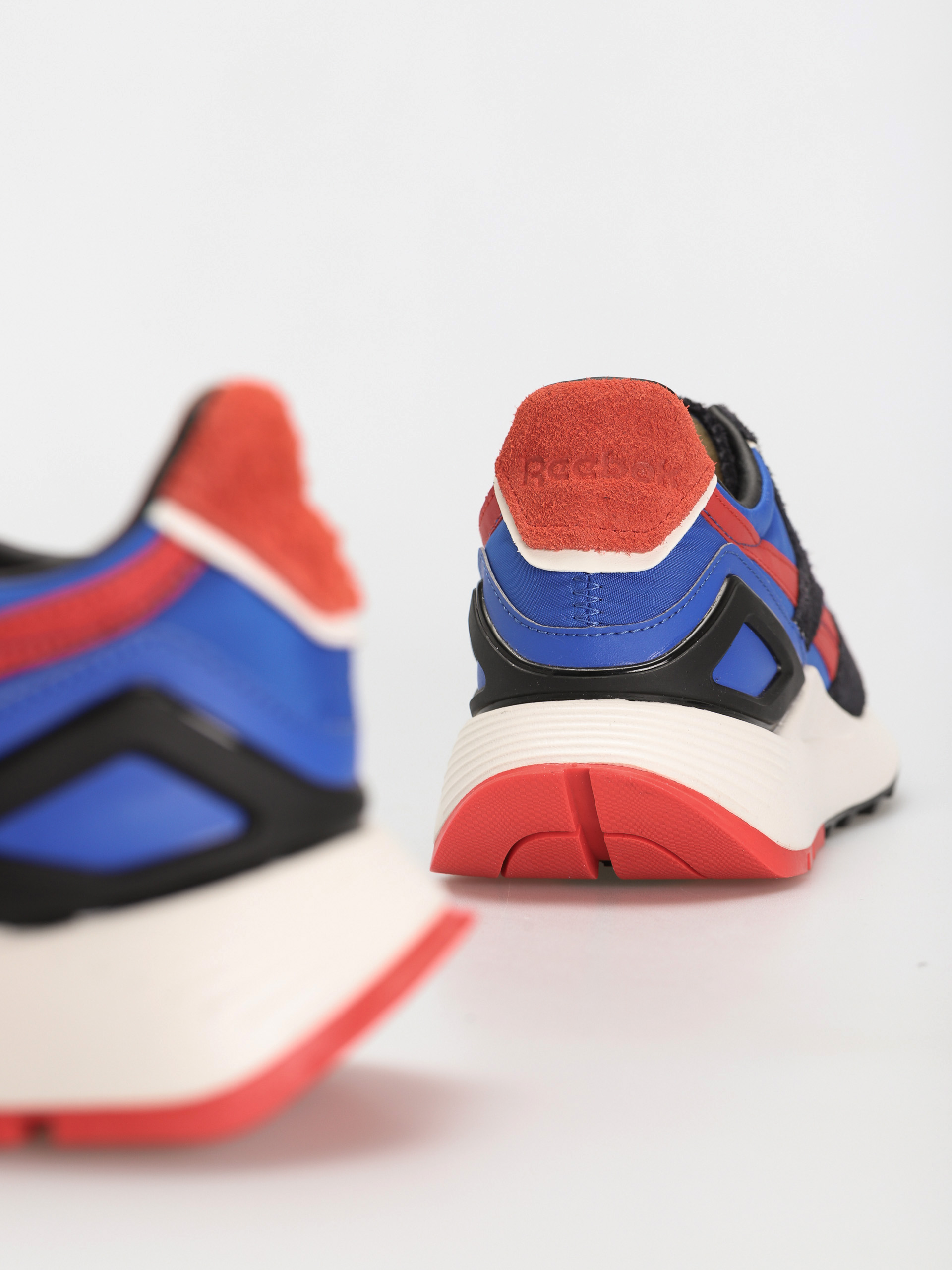 Buty Reebok Cl Legacy Az (coublu/dynred/cblack)