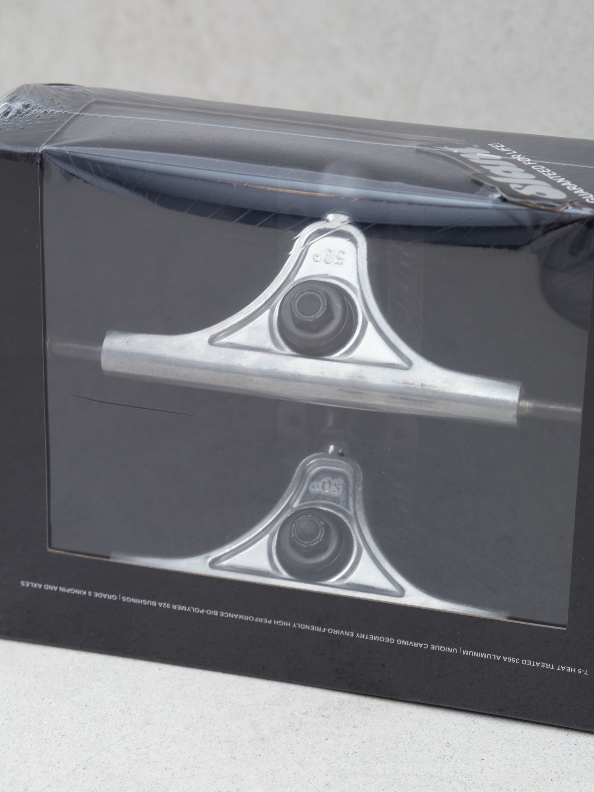 Traki Globe Slant Reverse Kingpin (raw/black)