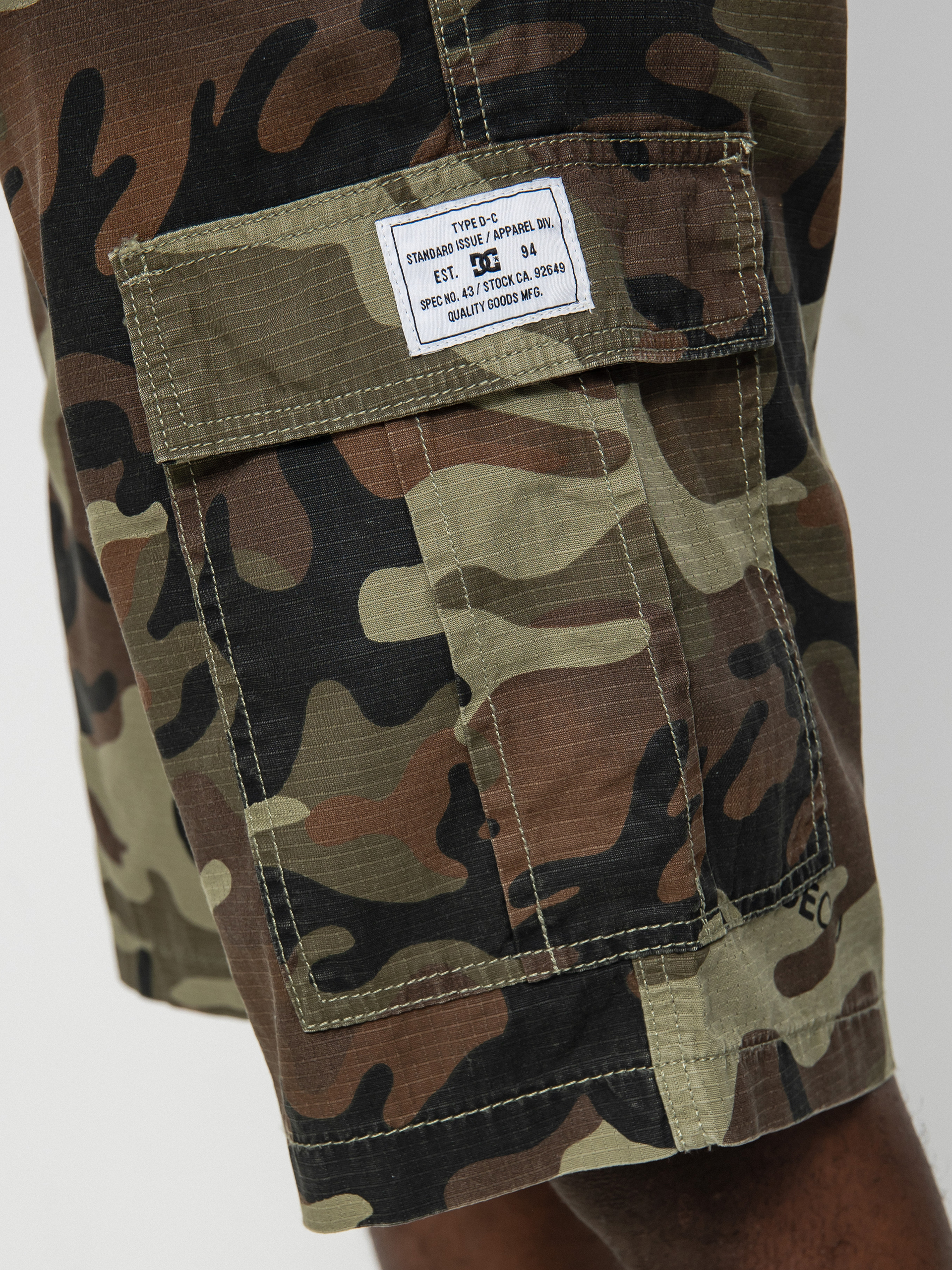 Szorty DC Warehouse Cargo 2 (dc woodland camo)