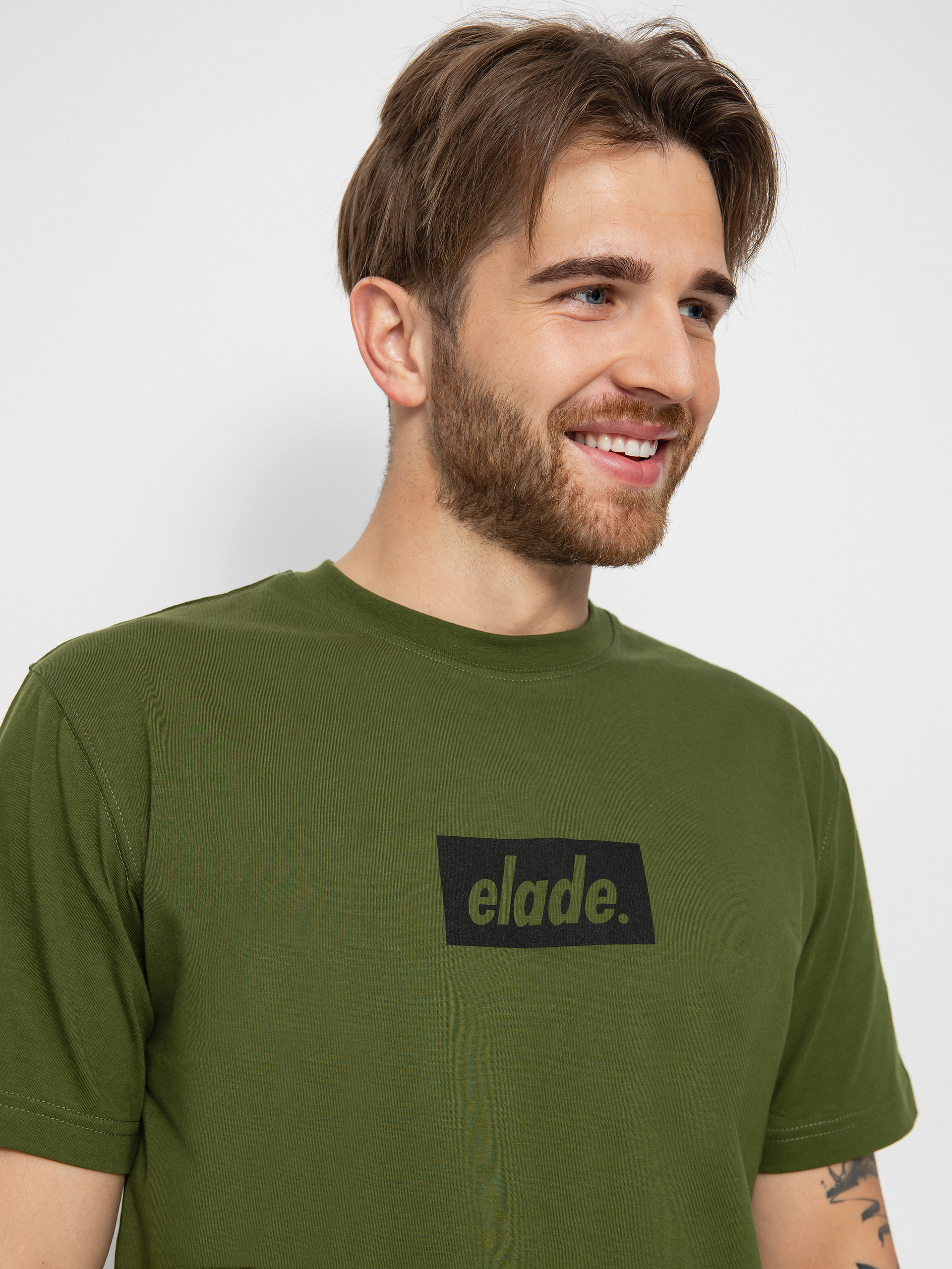 T-shirt Elade Box Logo (olive)