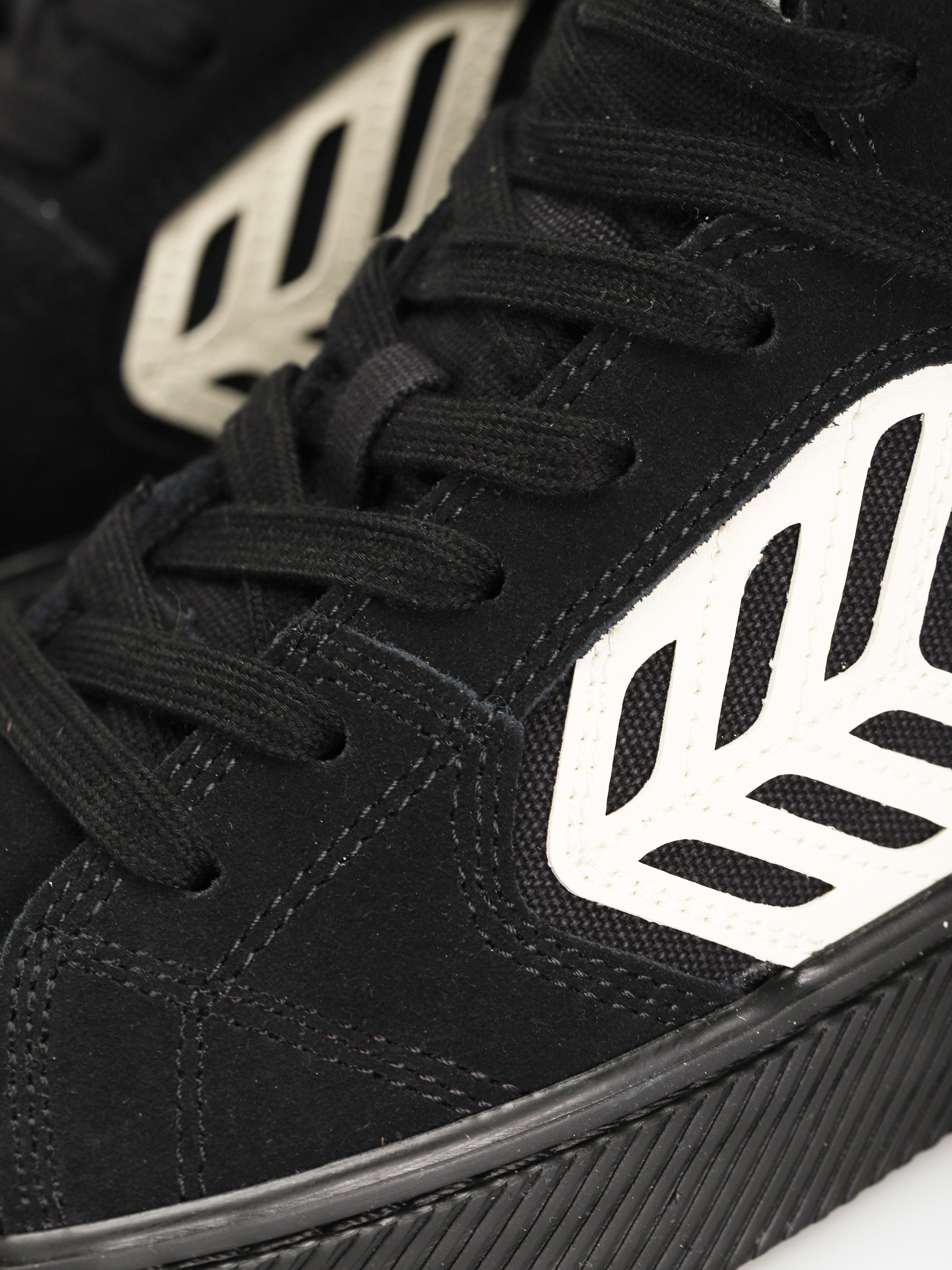 Buty Cariuma Catiba High Pro (all black suede and canvas ivory logo)