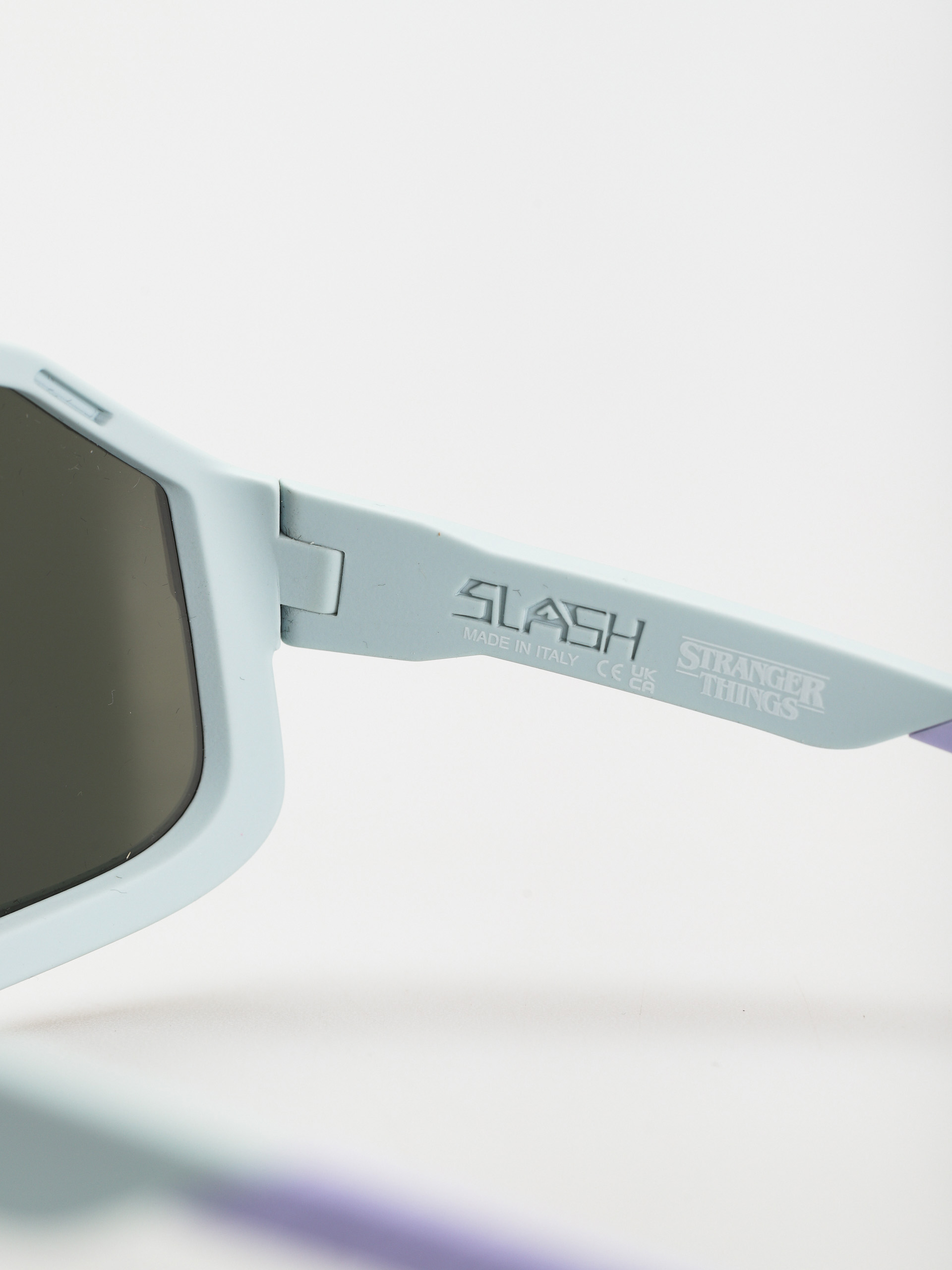 Okulary przeciwsłoneczne Quiksilver X Stranger Things 86 Slash (pastel blue/ml pink)