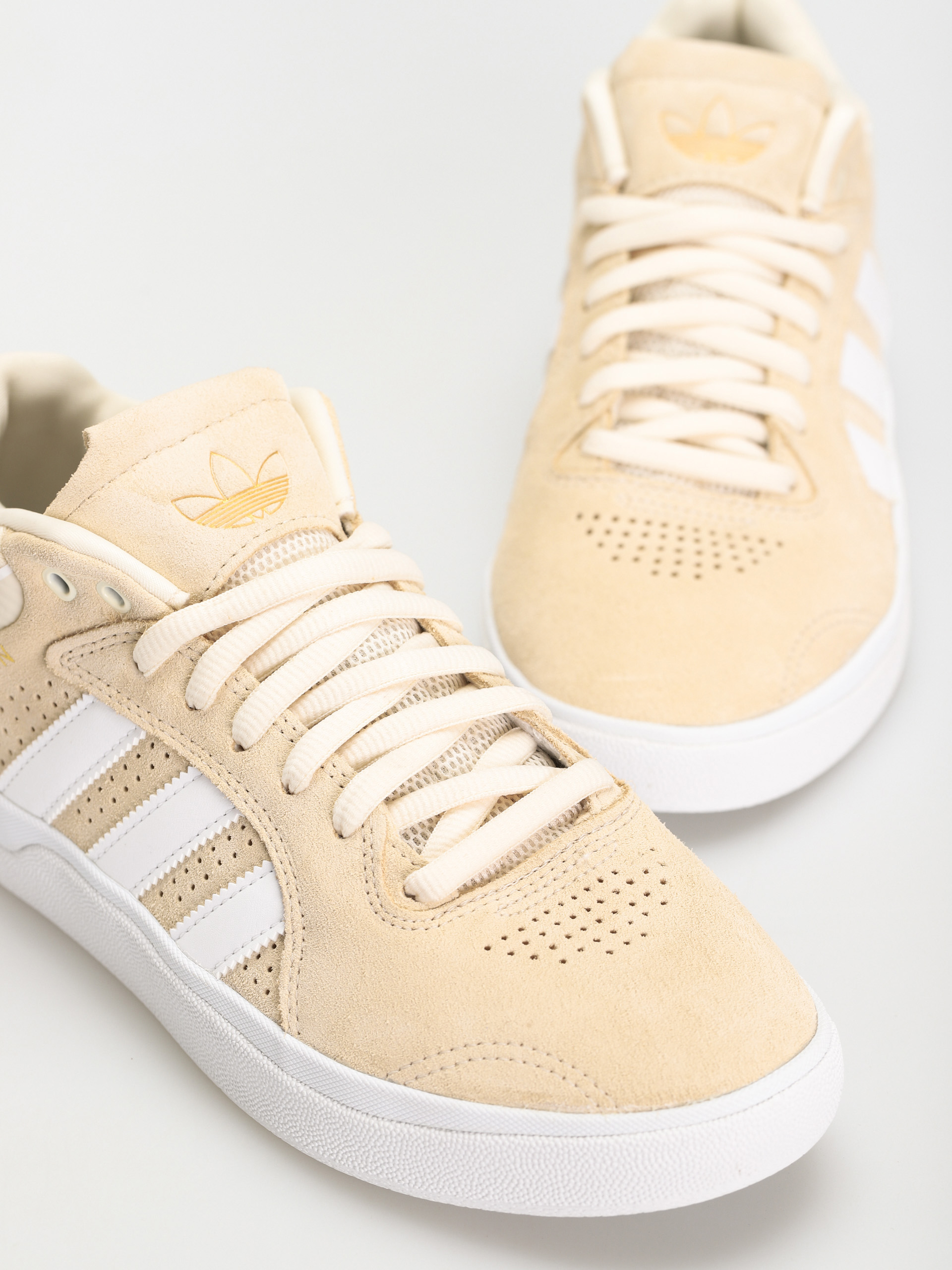 Buty adidas Tyshawn (owhite/ftwwht/ftwwht)