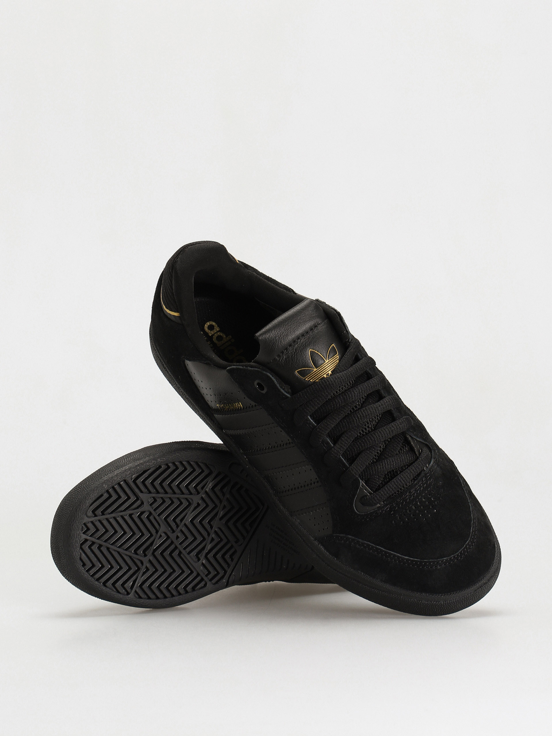 Buty adidas Tyshawn Low (cblack/cblack/goldmt)