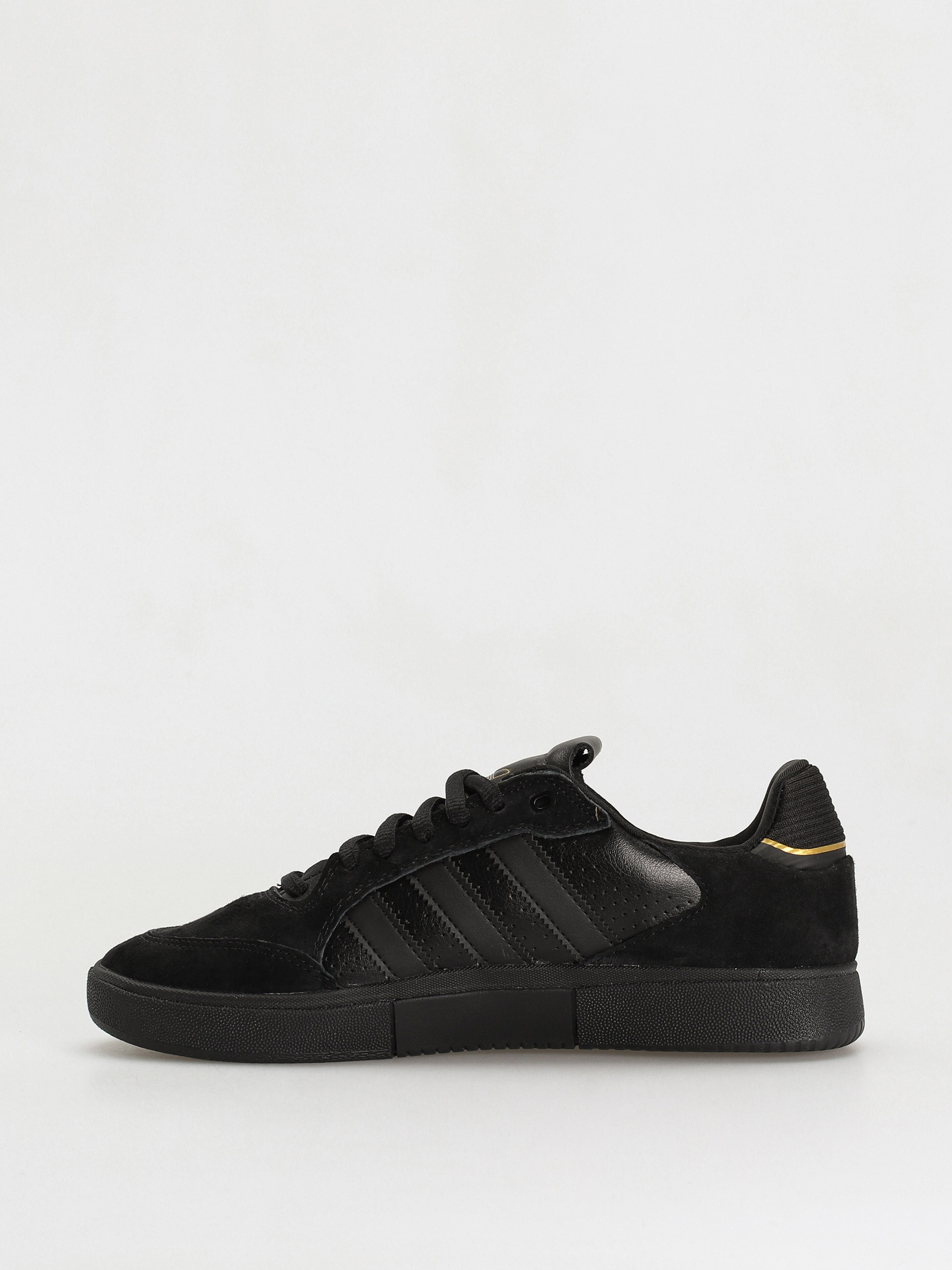 Buty adidas Tyshawn Low (cblack/cblack/goldmt)