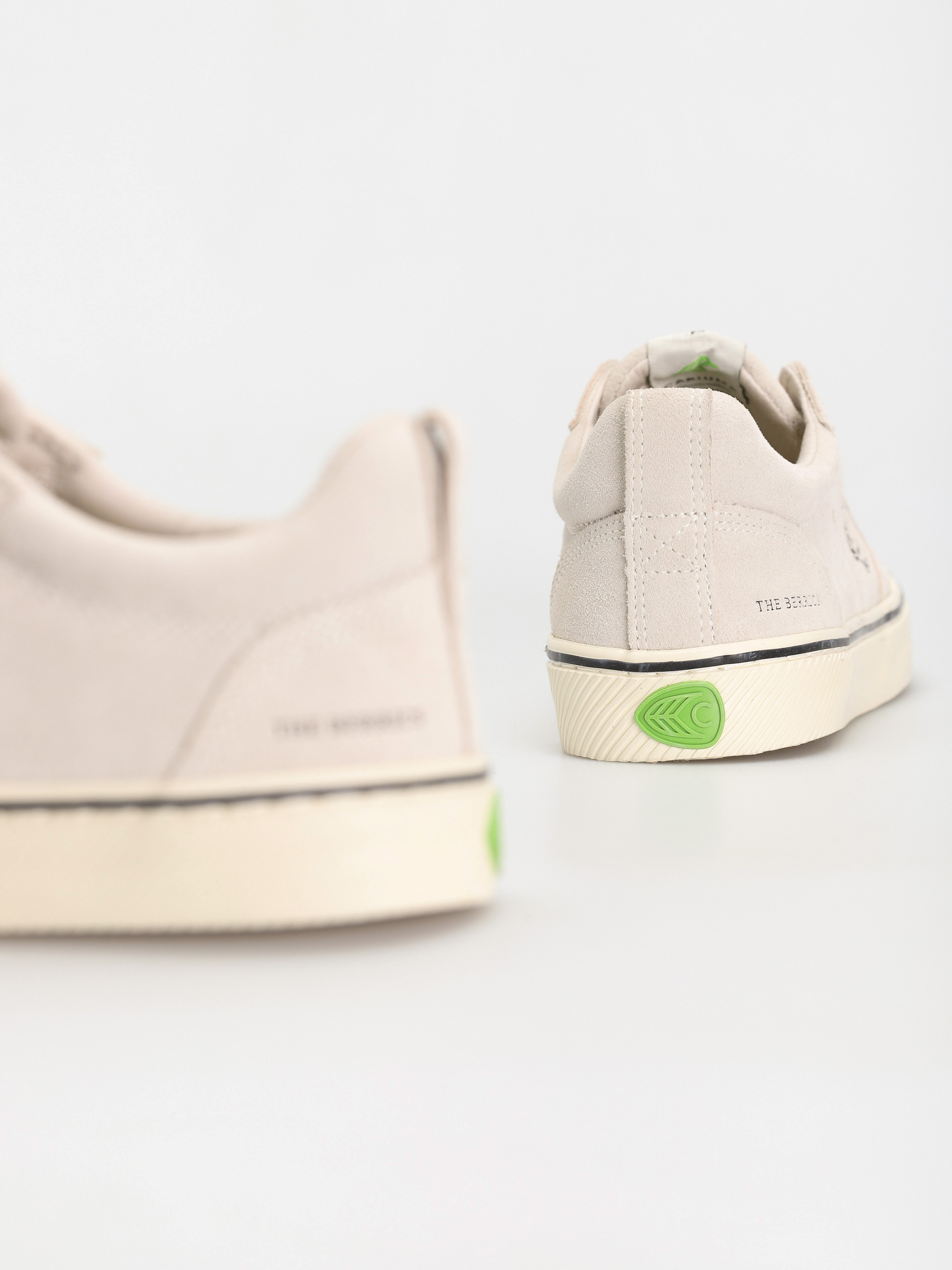 Buty Cariuma Catiba Pro Berrics (vintage white suede)