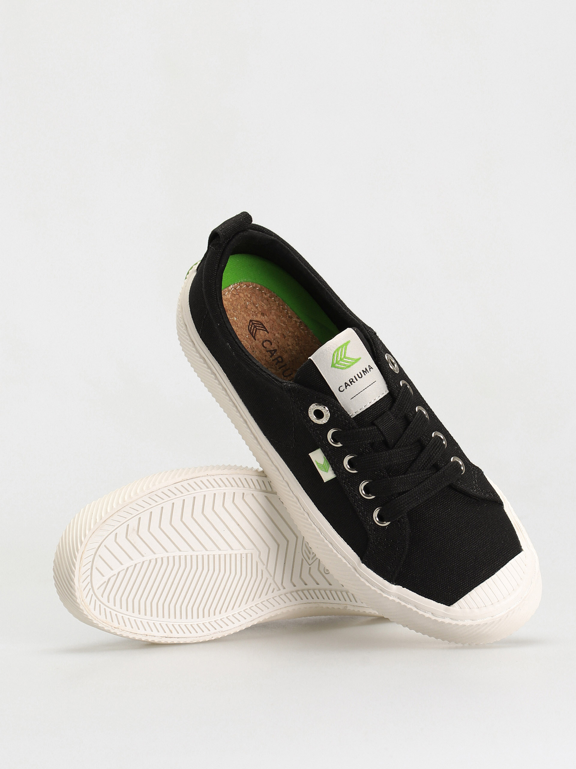 Buty Cariuma Oca Low (black canvas)