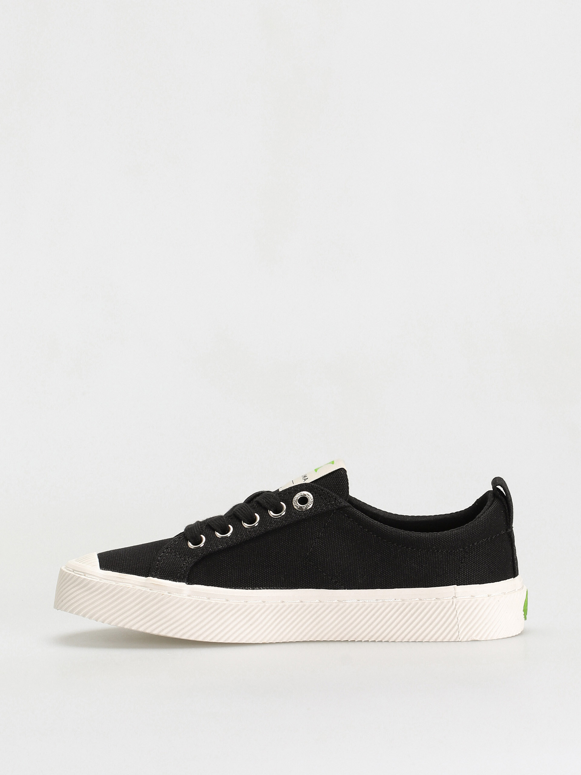 Buty Cariuma Oca Low (black canvas)