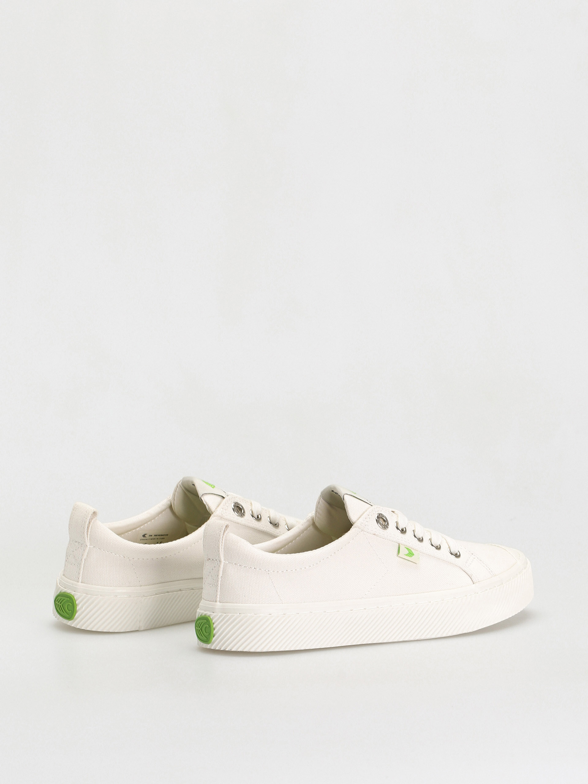 Buty Cariuma Oca Low (off white canvas)