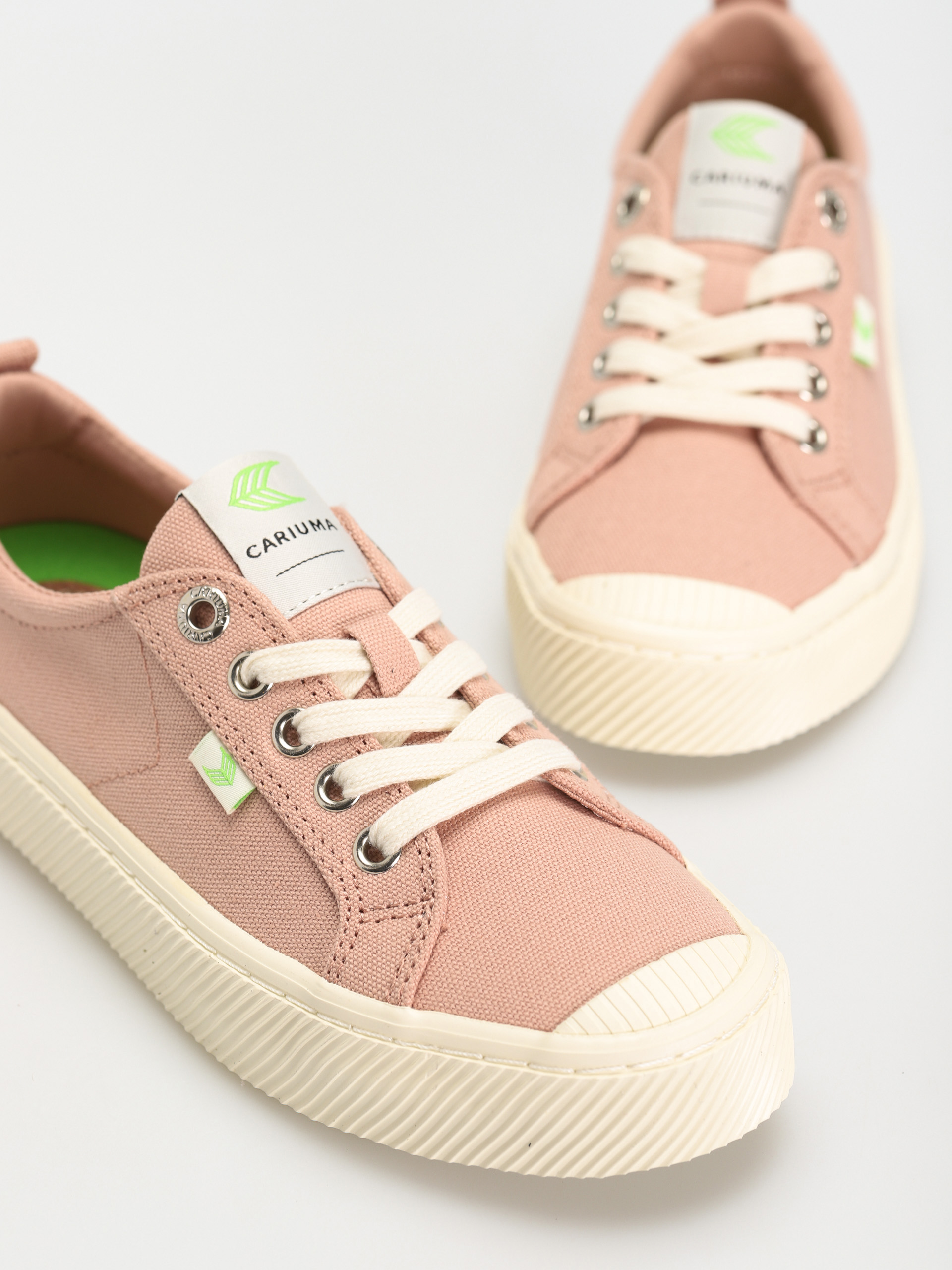 Buty Cariuma Oca Low (rose canvas)