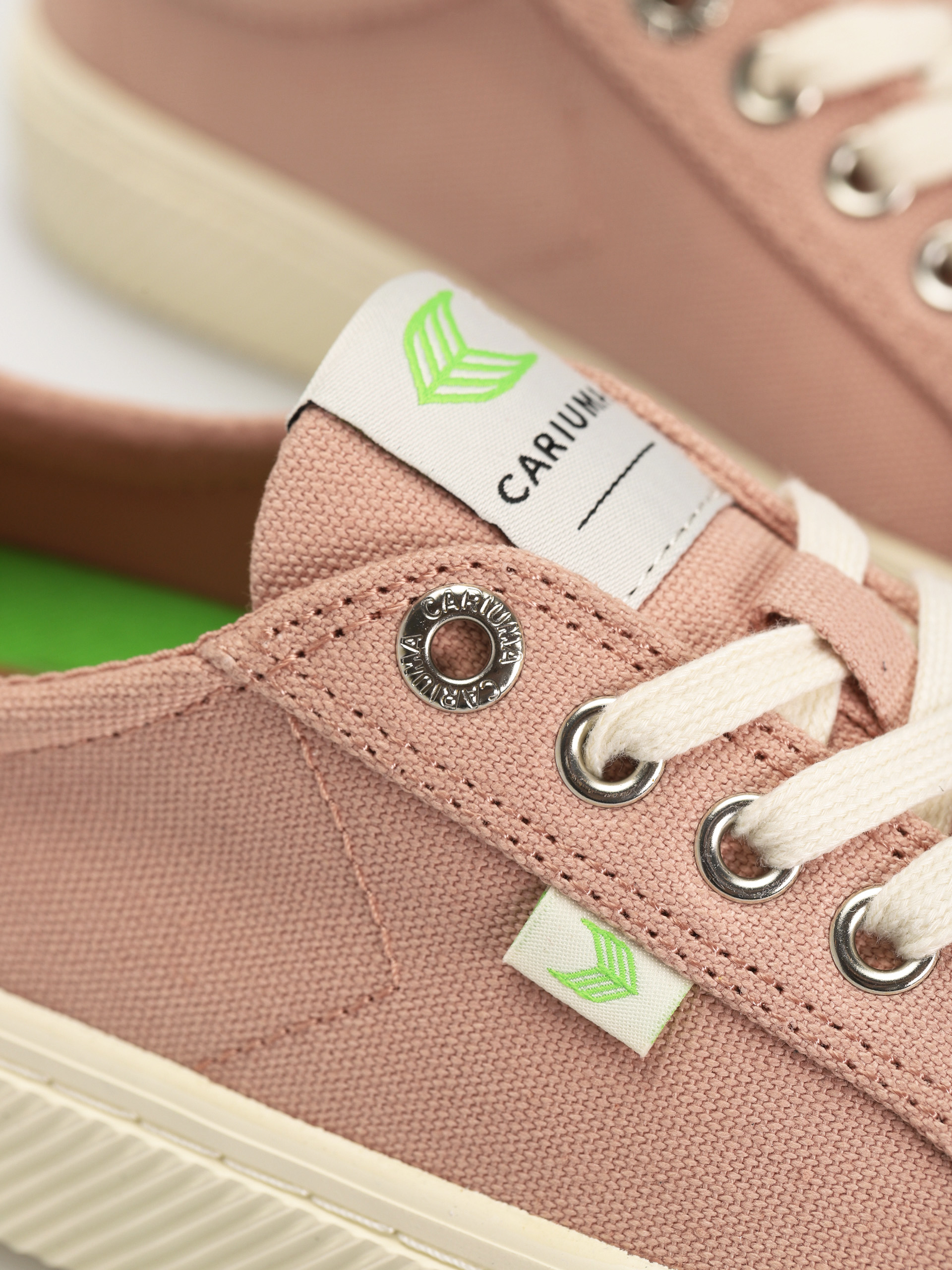 Buty Cariuma Oca Low (rose canvas)