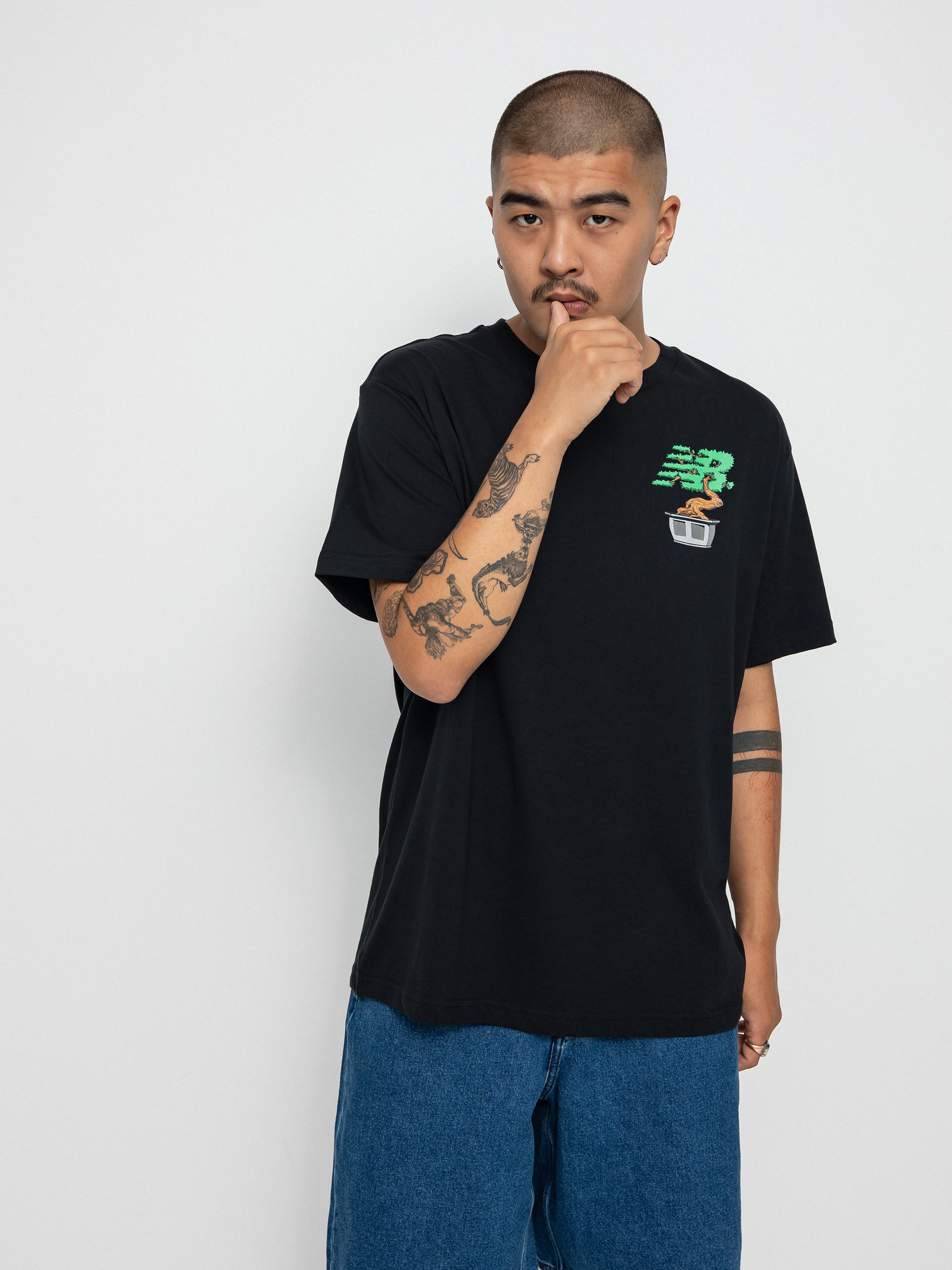 T-shirt New Balance Essentials Roots Graphic (black)