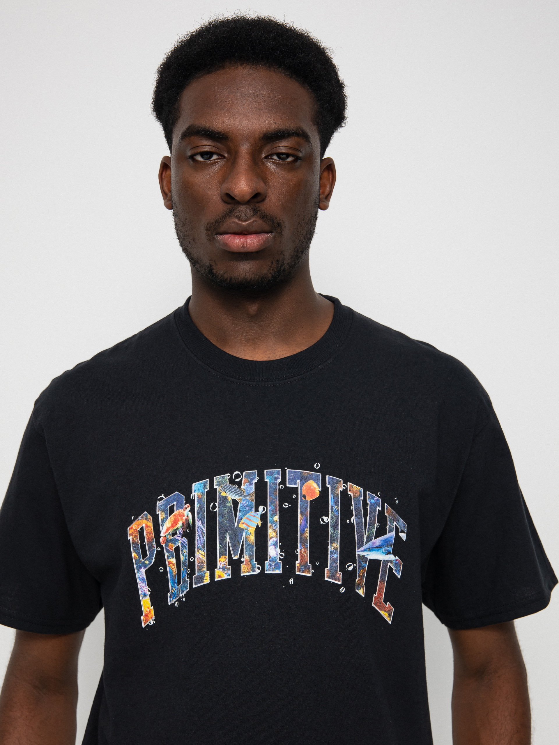 T-shirt Primitive Collegiate Aquatic (black)