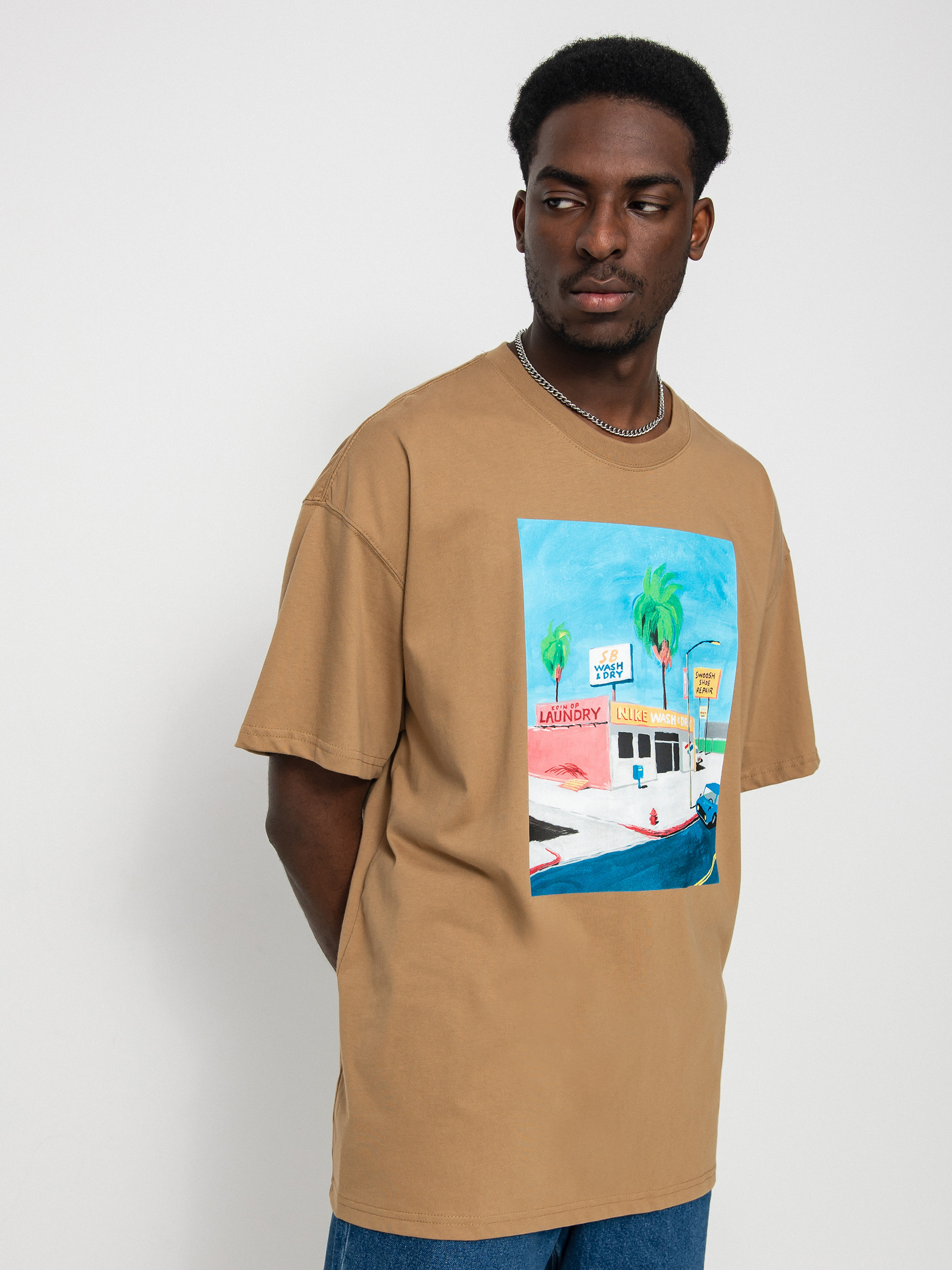 T-shirt Nike SB Laundry (dk driftwood)
