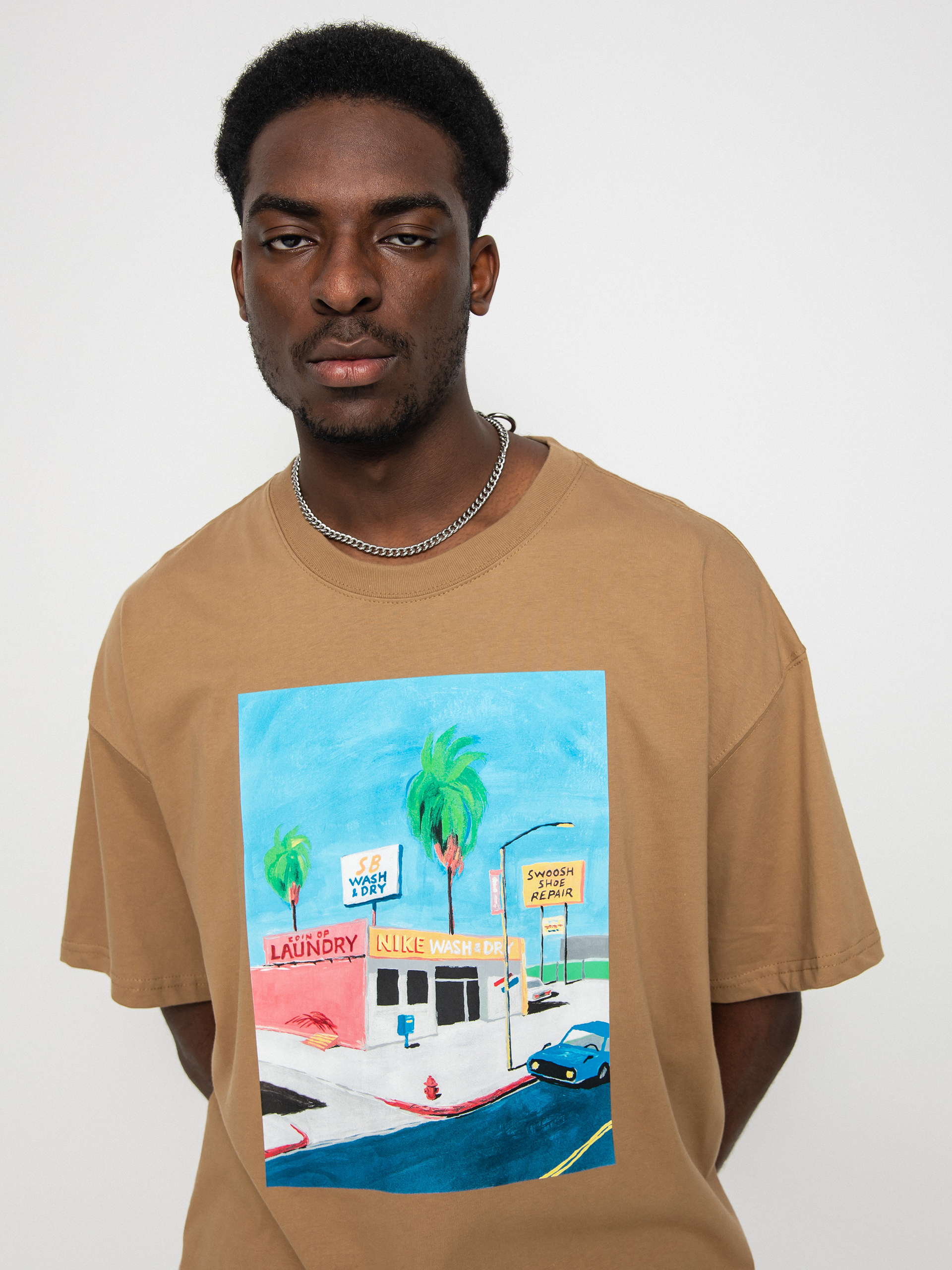 T-shirt Nike SB Laundry (dk driftwood)