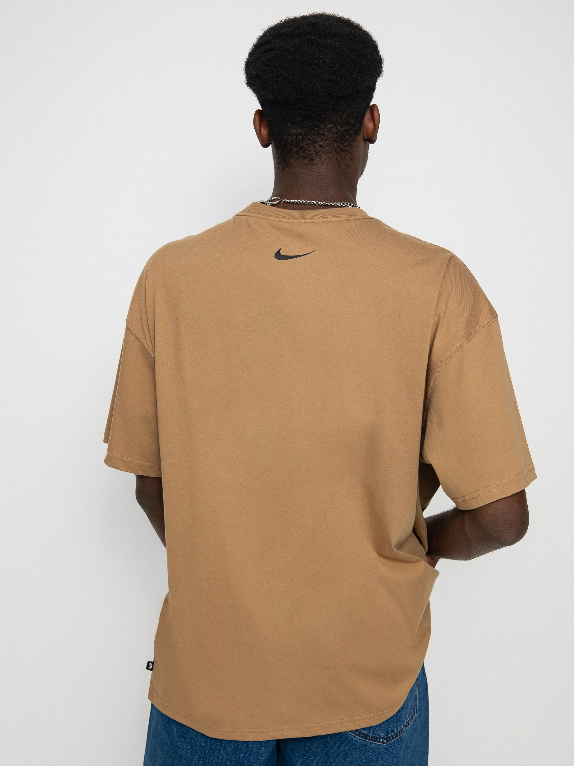T-shirt Nike SB Laundry (dk driftwood)