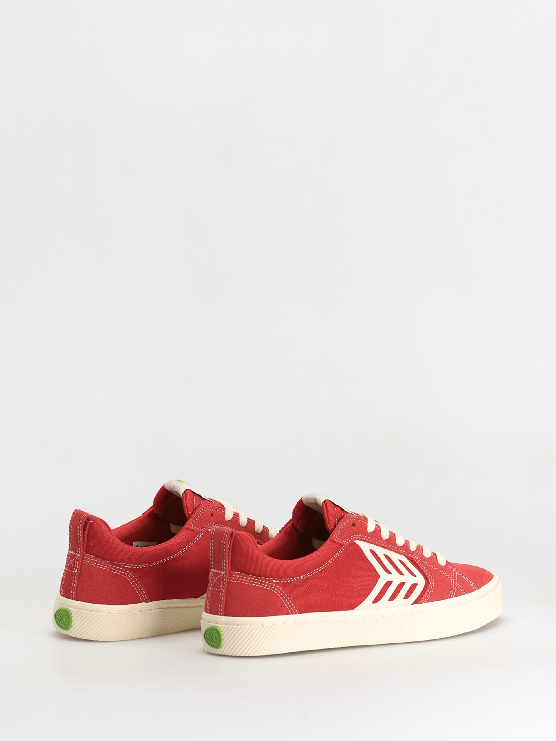 Buty Cariuma Catiba Pro (samba red suede and canvas contrast thread ivory logo)