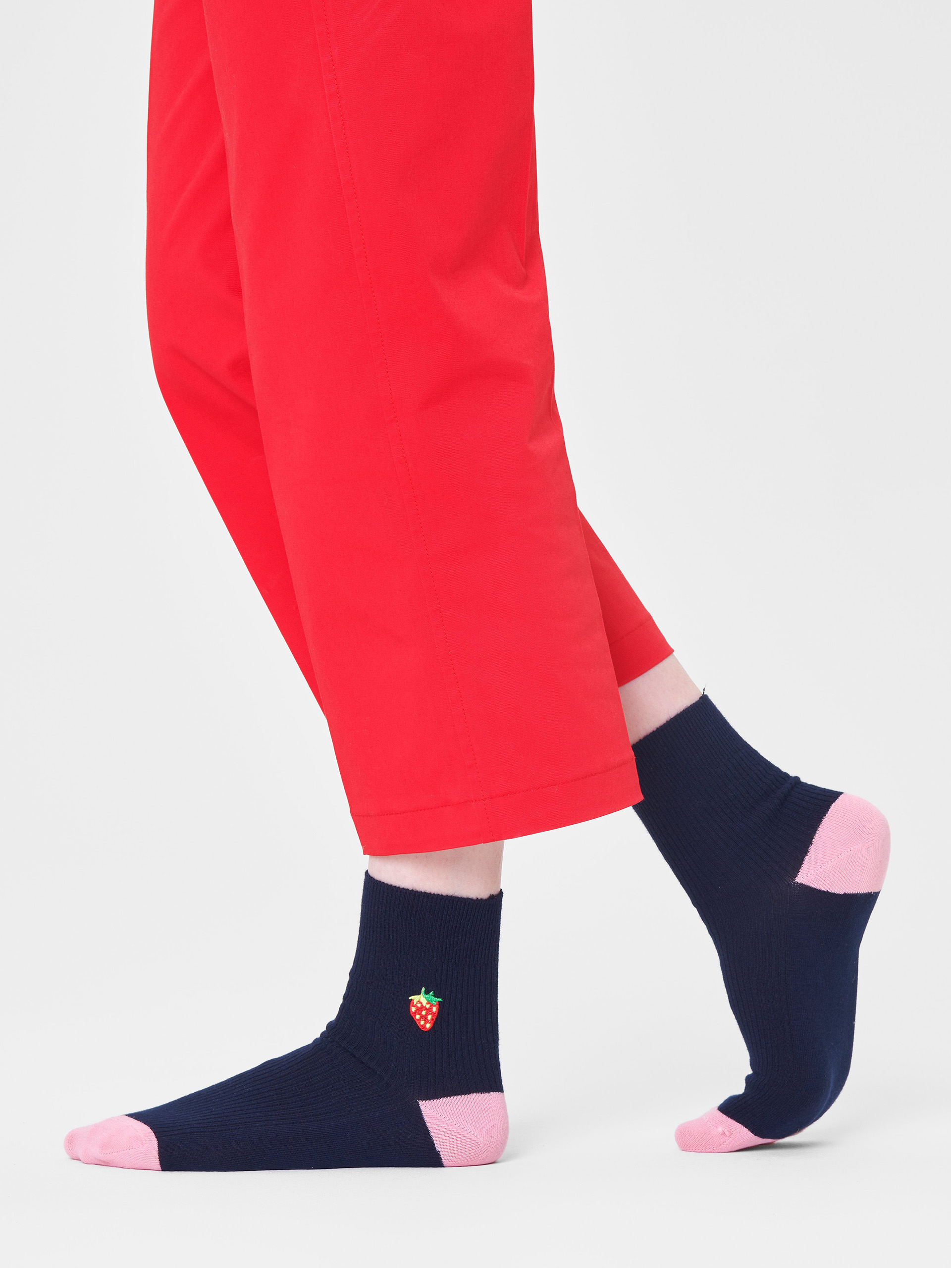 Skarpetki Happy Socks Ribbed Embroidery Strawberry 1/2 Crew (navy)