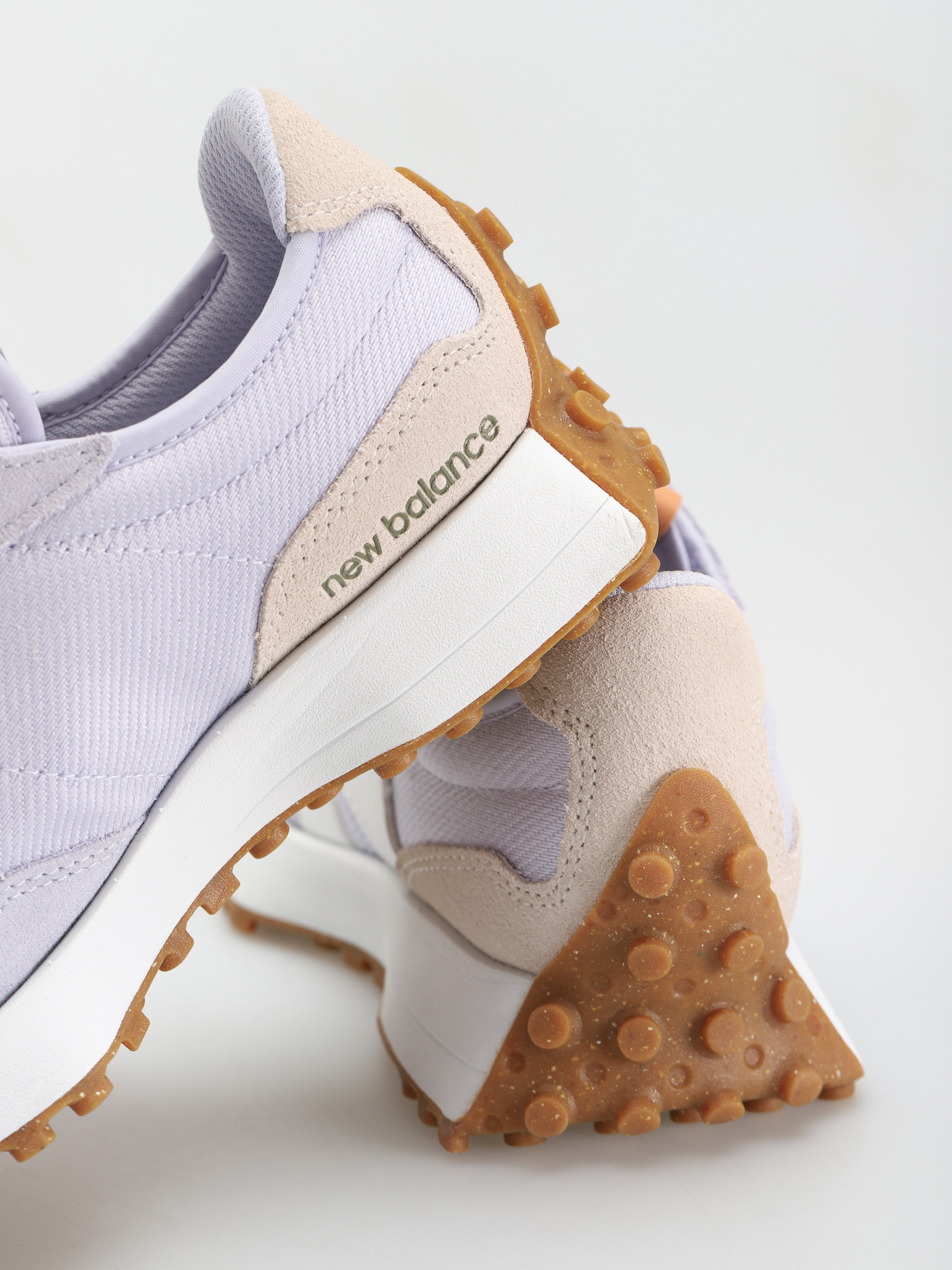 Buty New Balance 327 Wmn (violet haze)