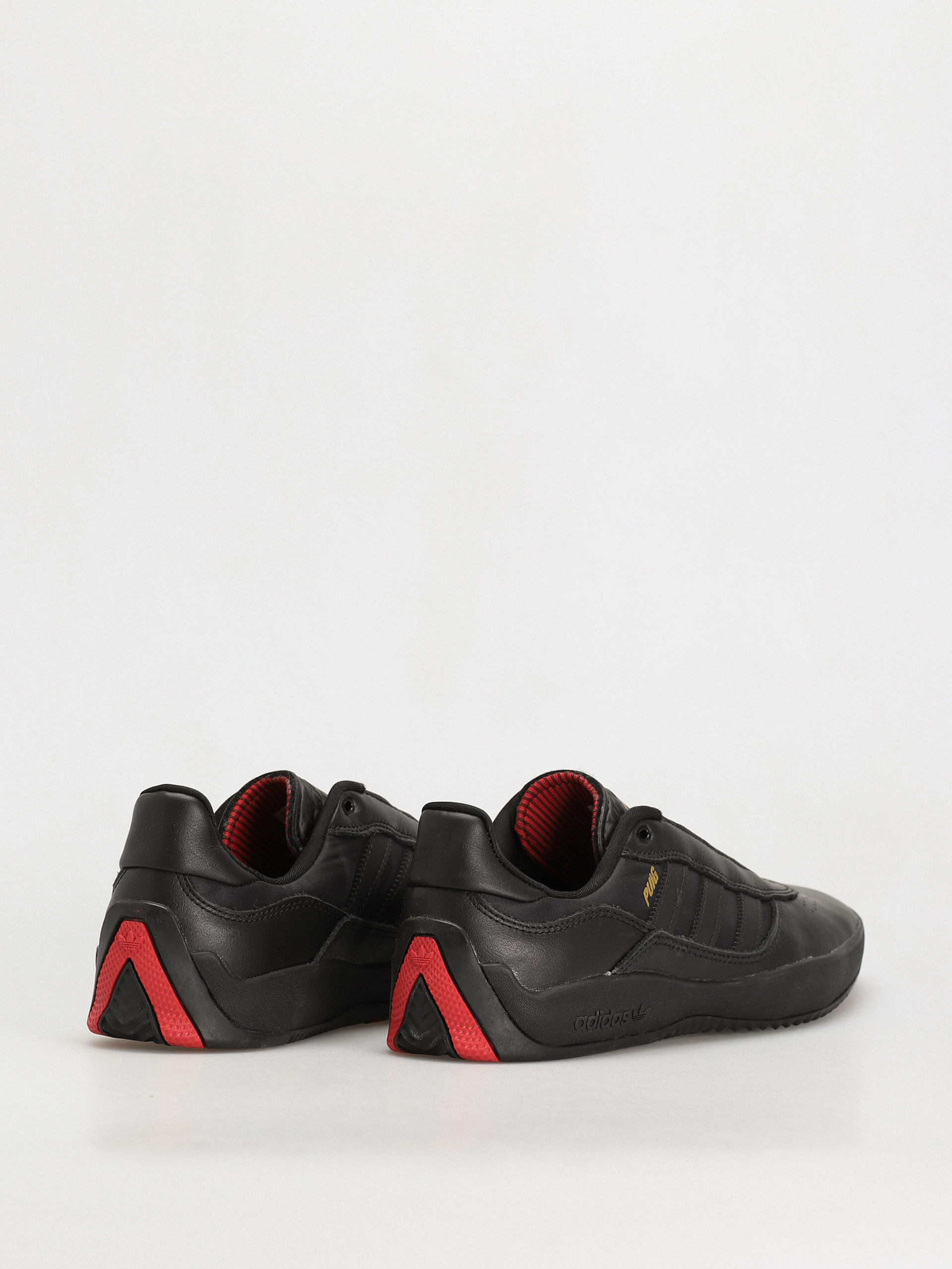 Buty adidas Puig (cblack/cblack/scarle)