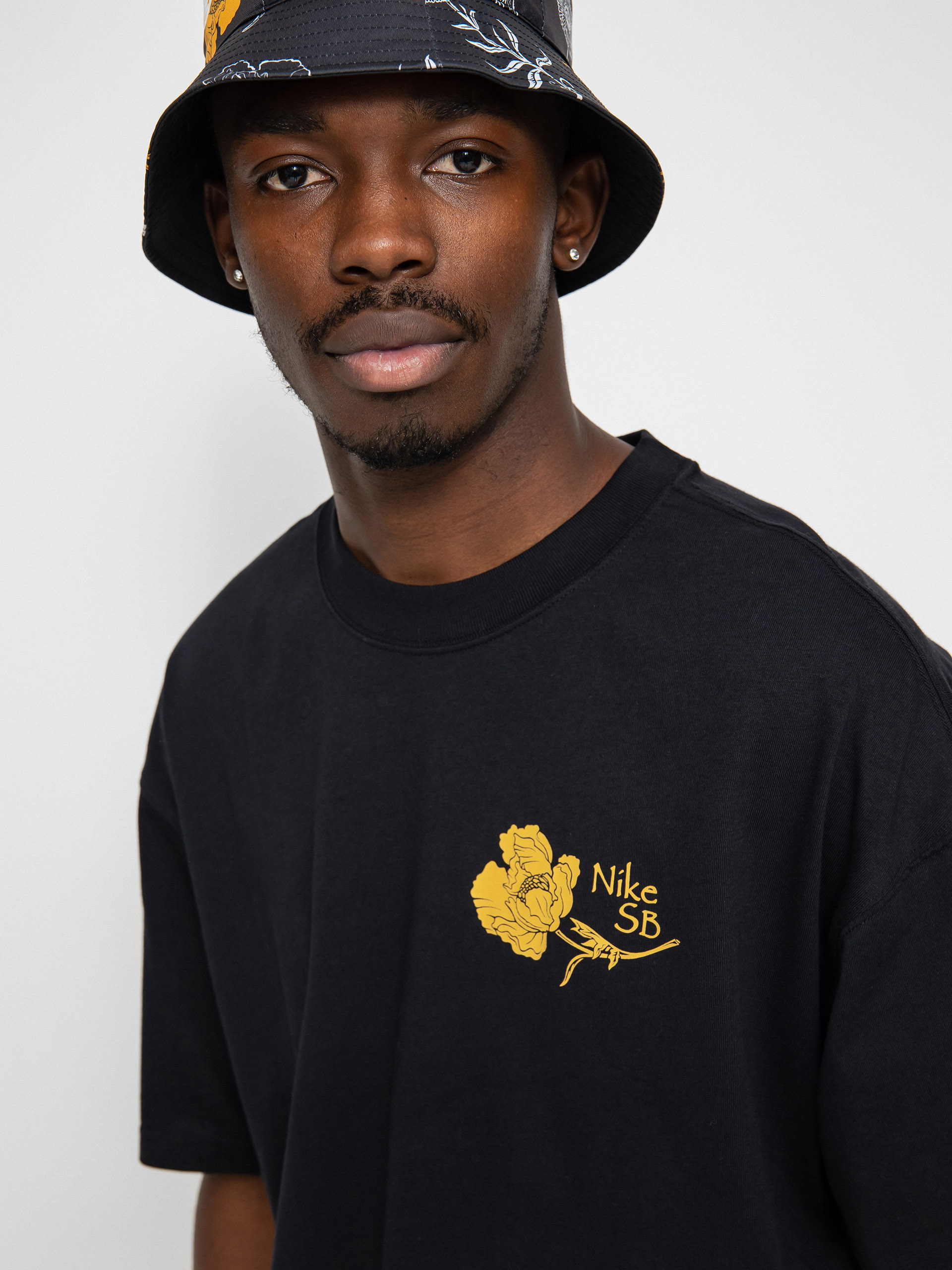 T-shirt Nike SB Flower (black)