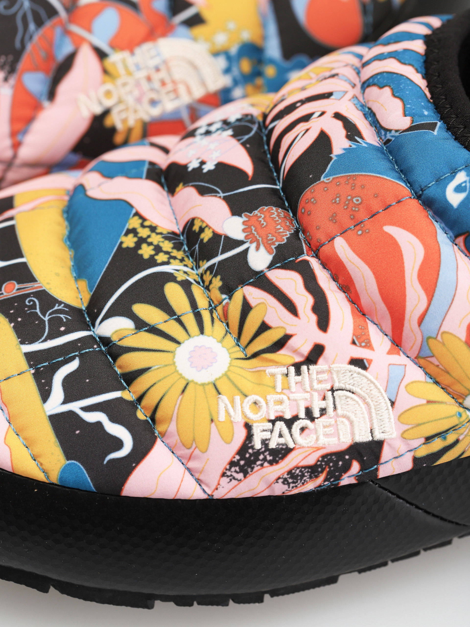Buty The North Face Thermoball Traction Mule V Iwd Wmn (tnfbintlwmnclctnprnt/tnfb)