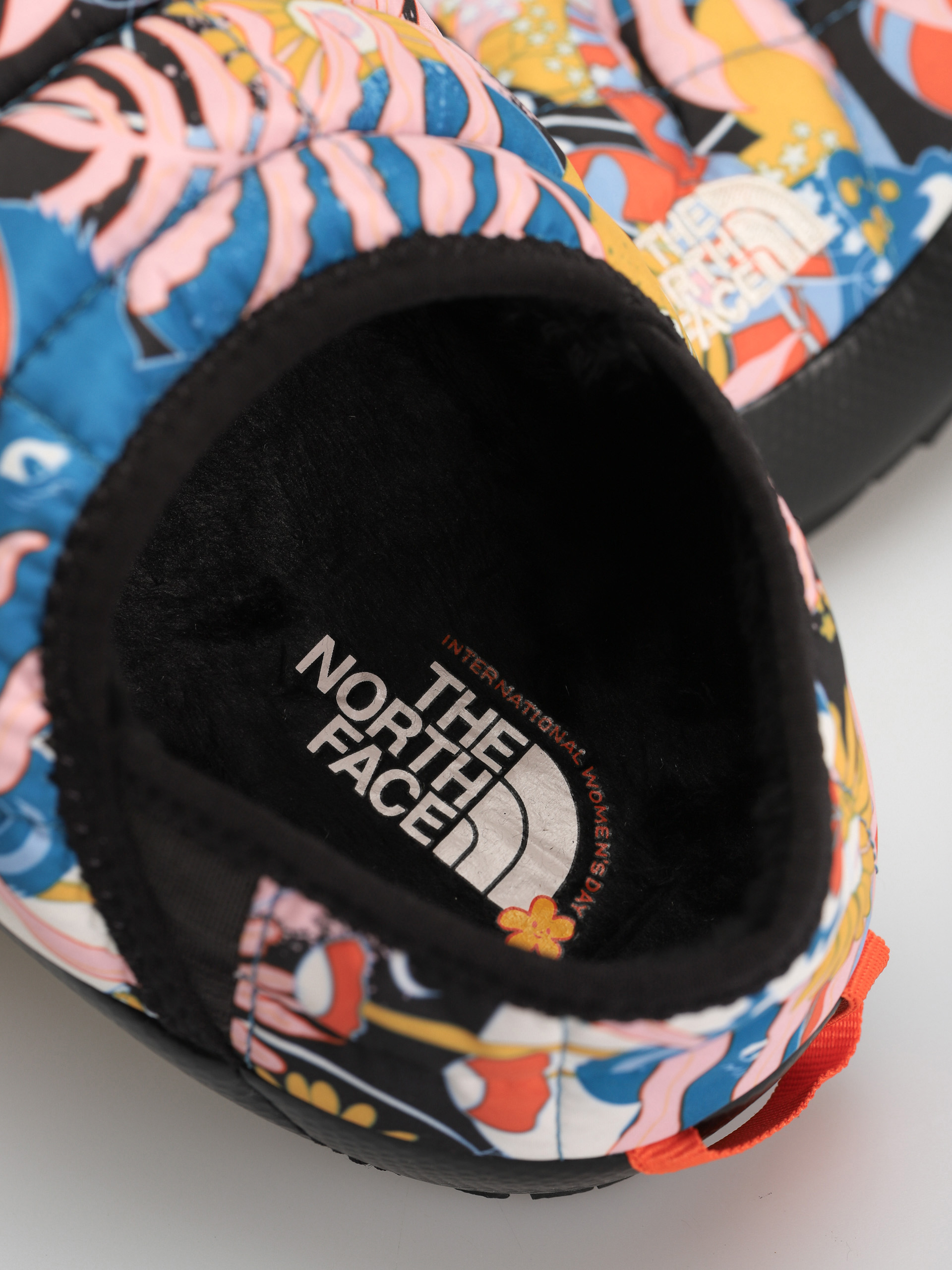 Buty The North Face Thermoball Traction Mule V Iwd Wmn (tnfbintlwmnclctnprnt/tnfb)