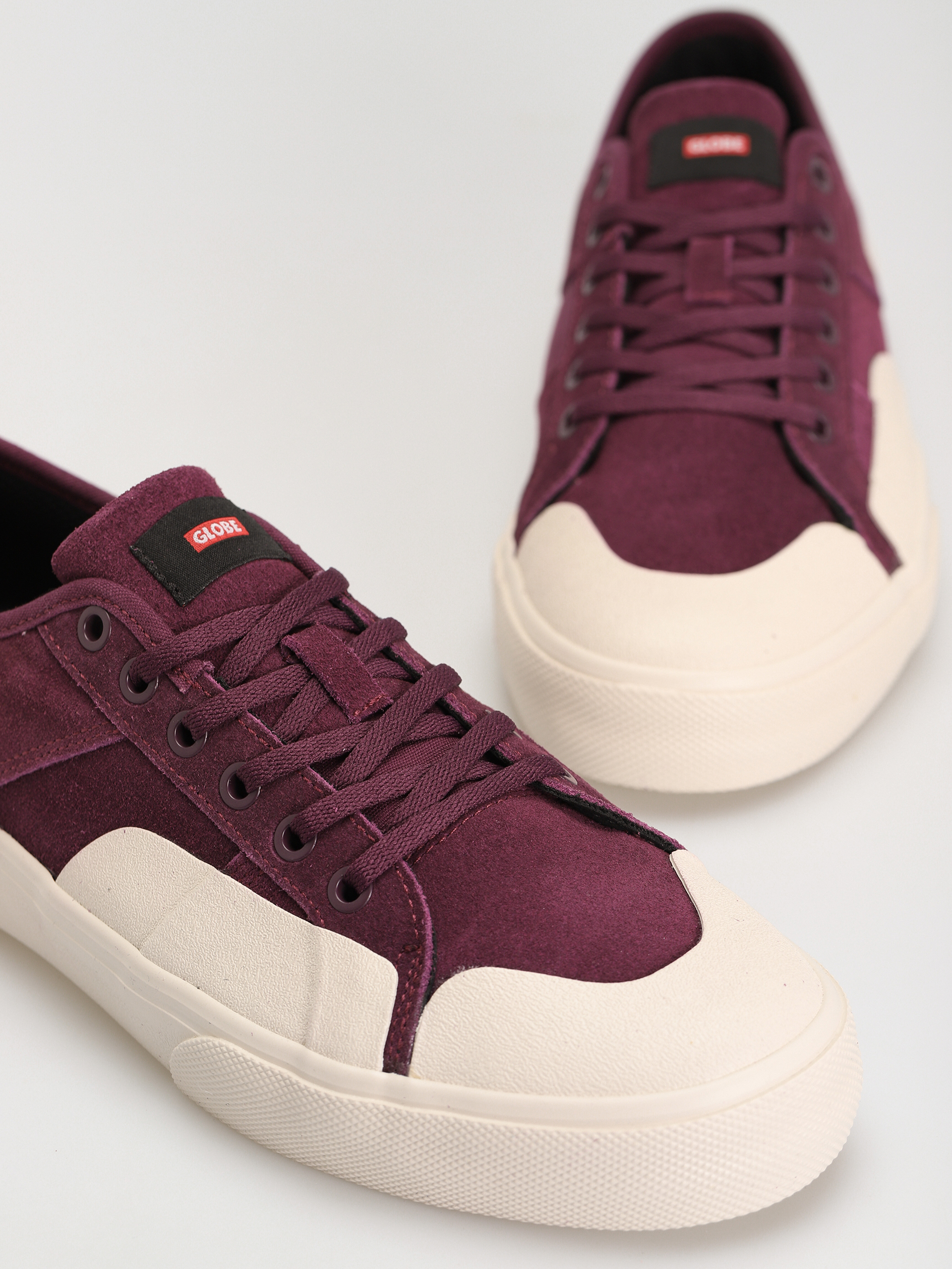 Buty Globe Surplus (beetroot/antique white)