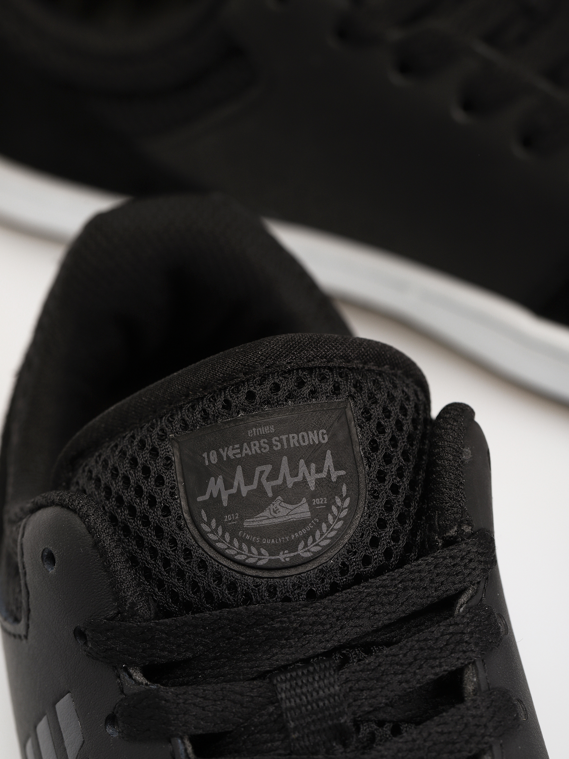 Buty Etnies Marana Og (black/white/gum)