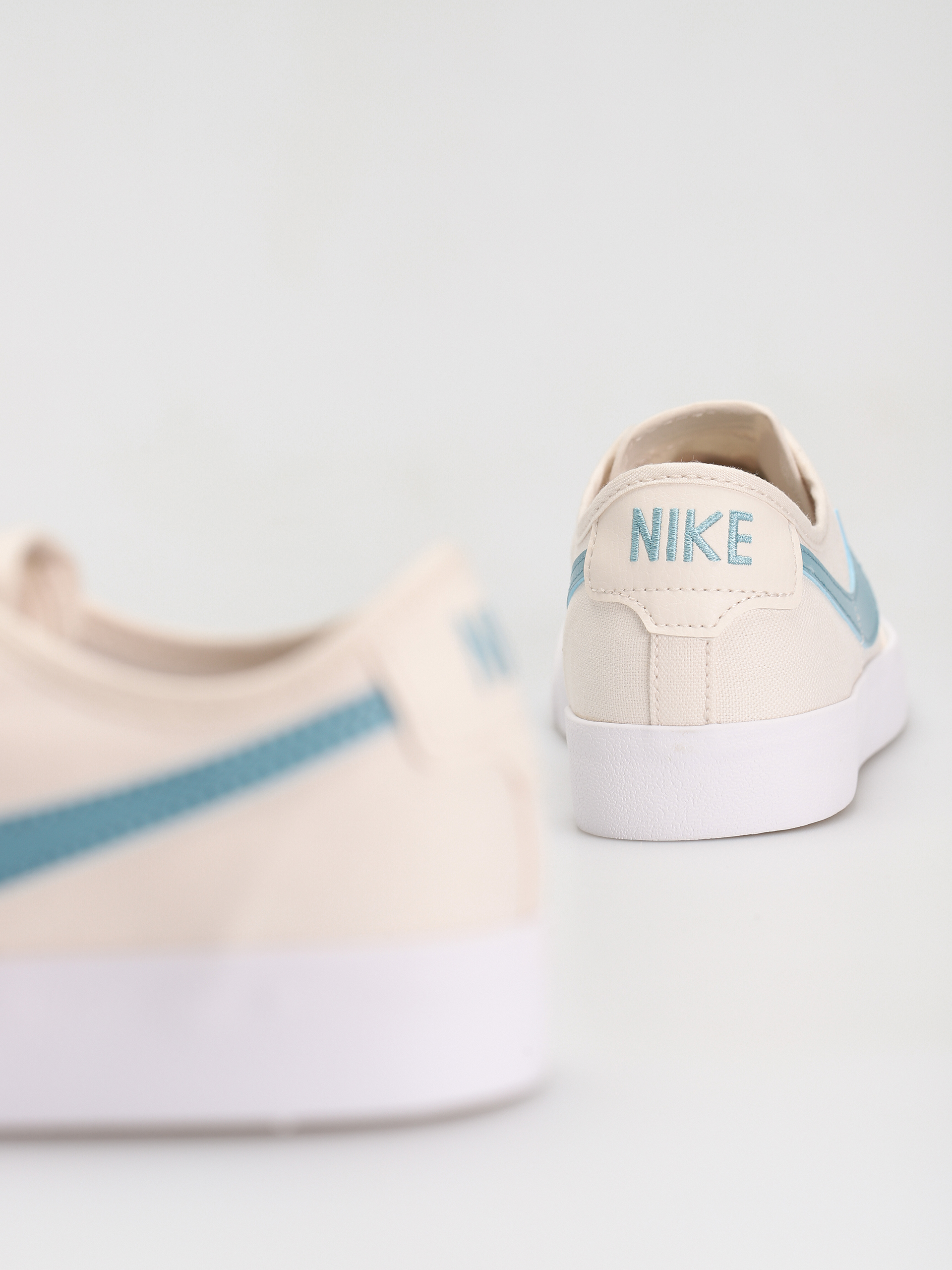 Buty Nike SB Blazer Court (phantom/cerulean phantom gum light brown)