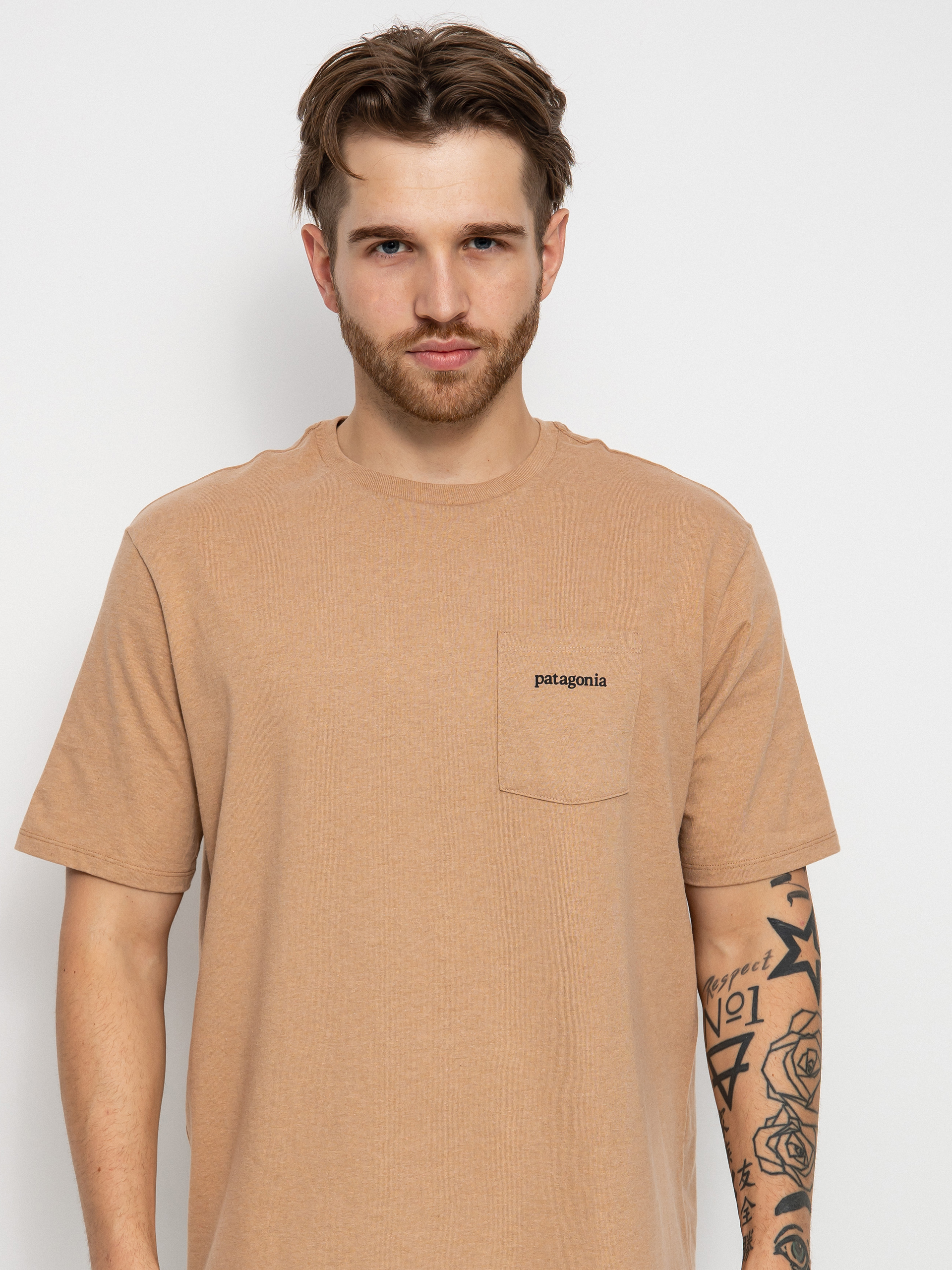 T-shirt Patagonia Line Logo Ridge Pocket Responsibili (dark camel)