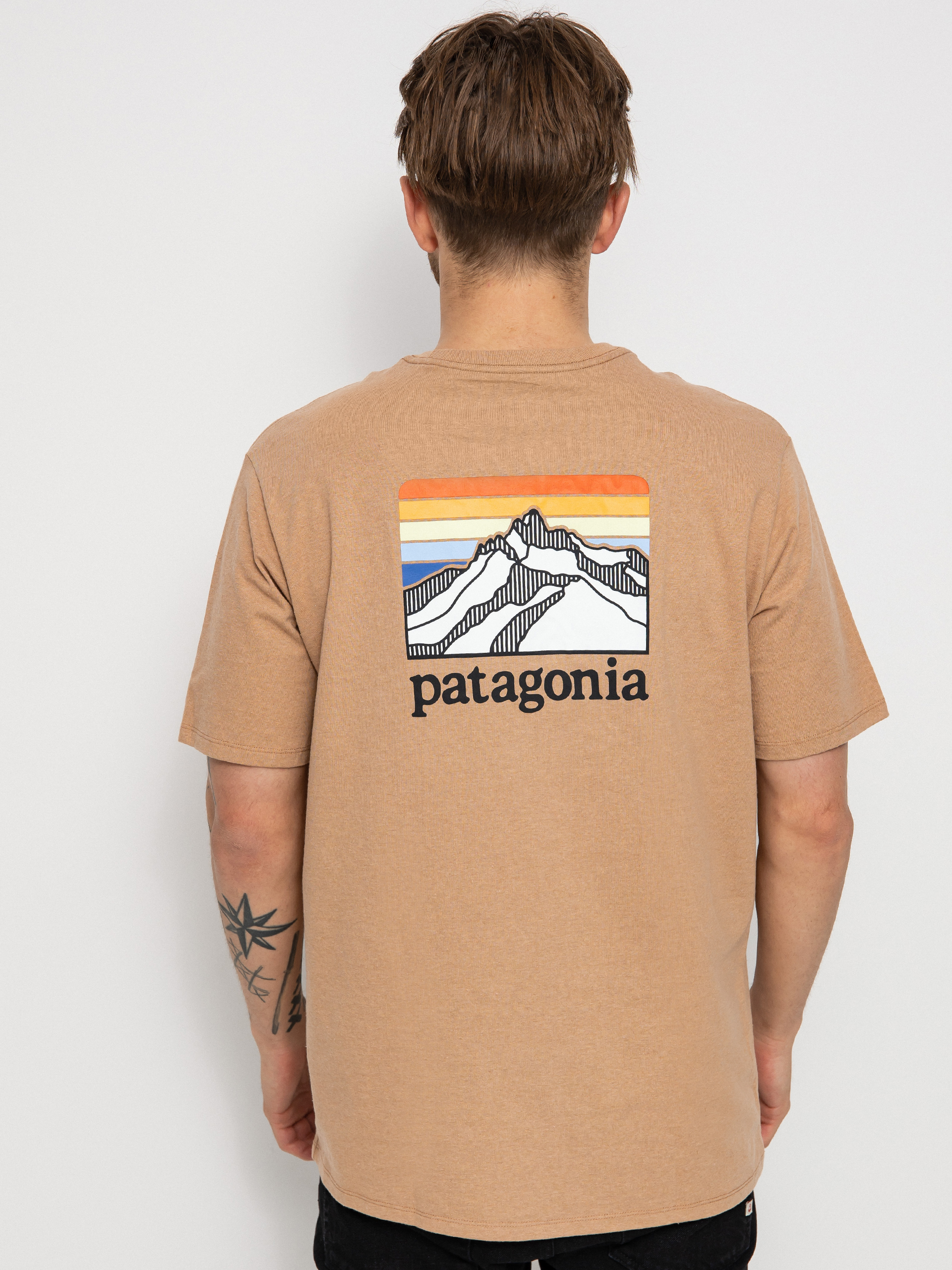 T-shirt Patagonia Line Logo Ridge Pocket Responsibili (dark camel)