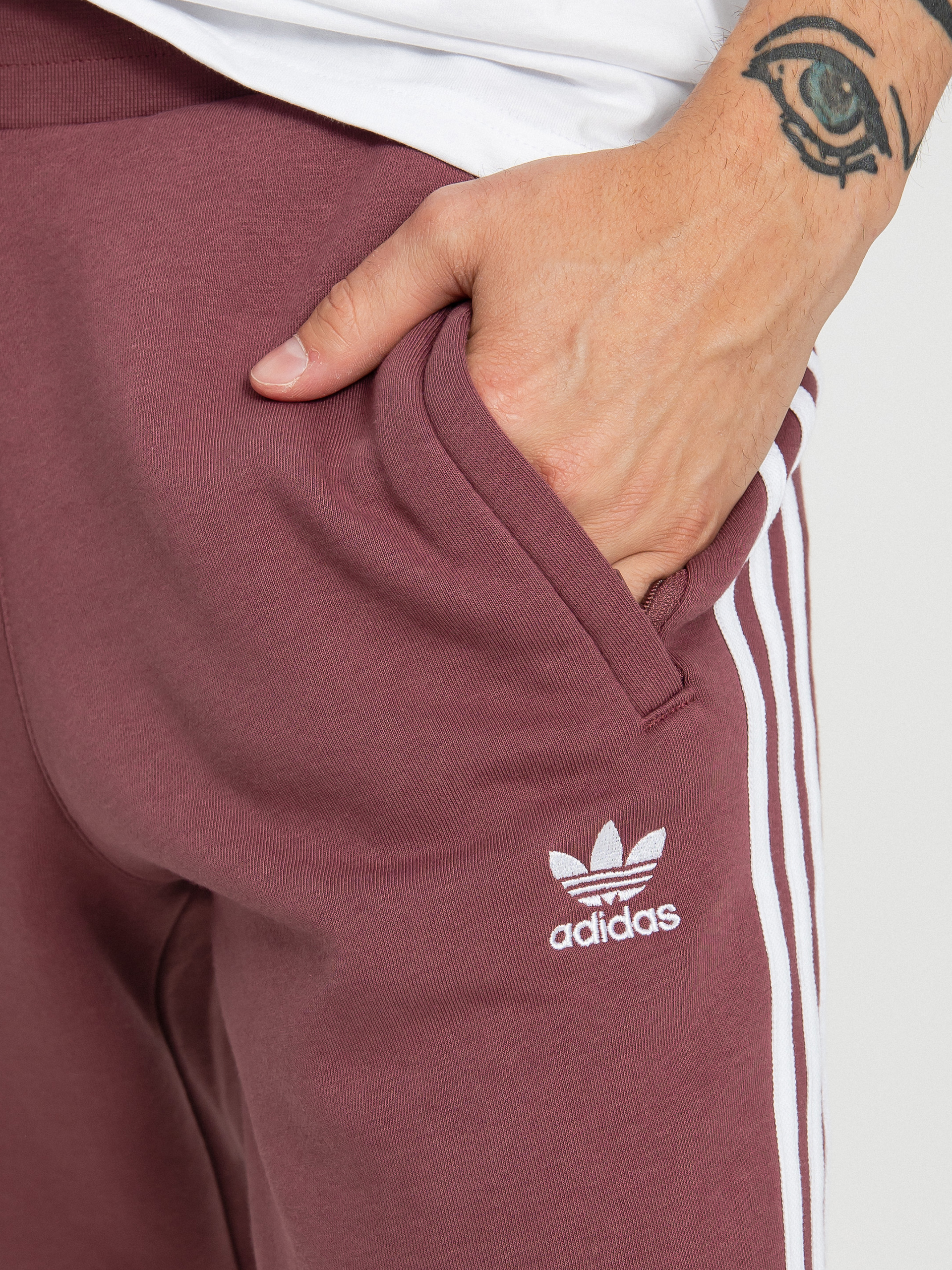 Spodnie adidas Originals 3 Stripes (quiet crimson)