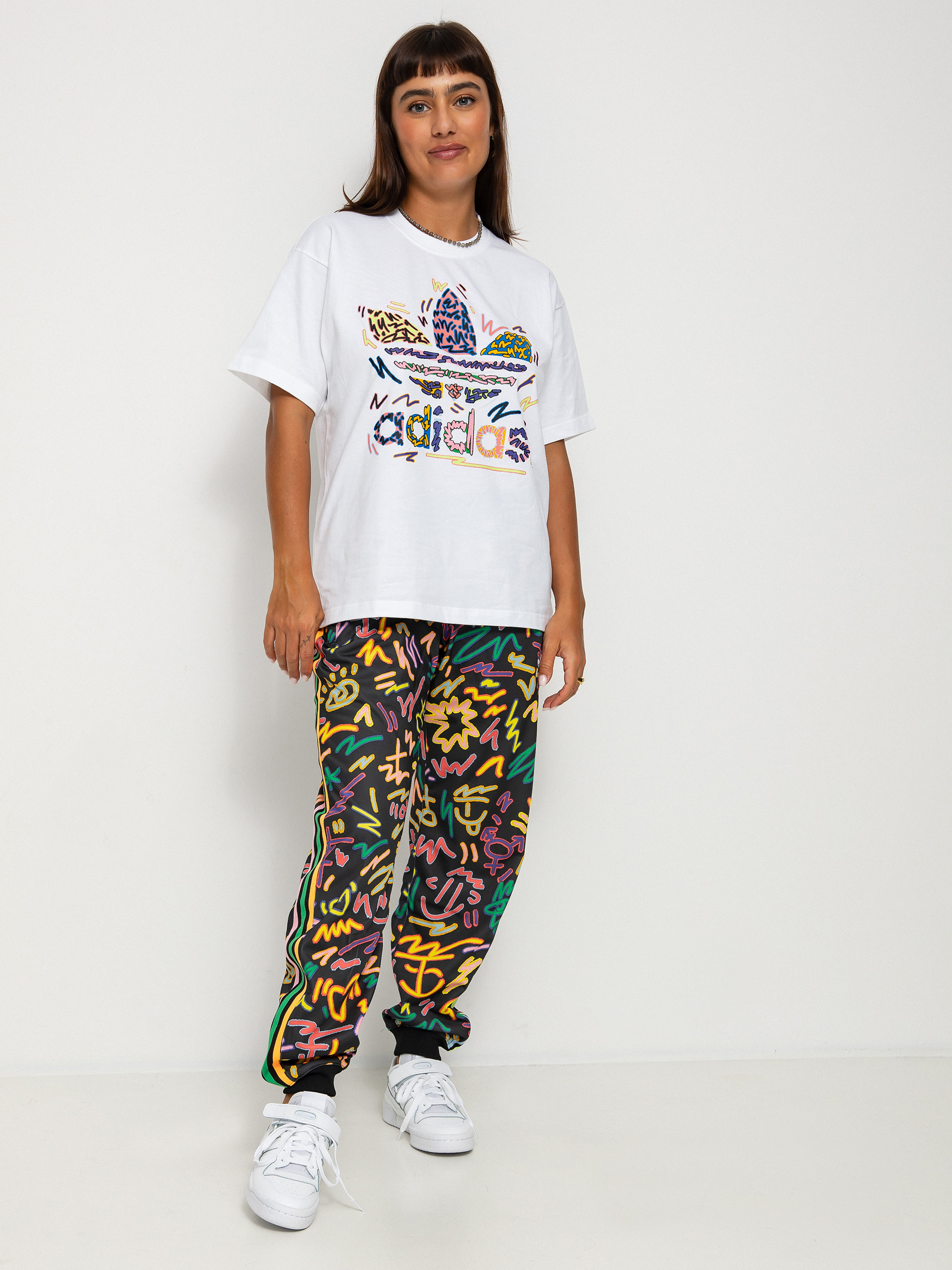 T-shirt adidas Originals Loveuni Tref Te (white/multco)