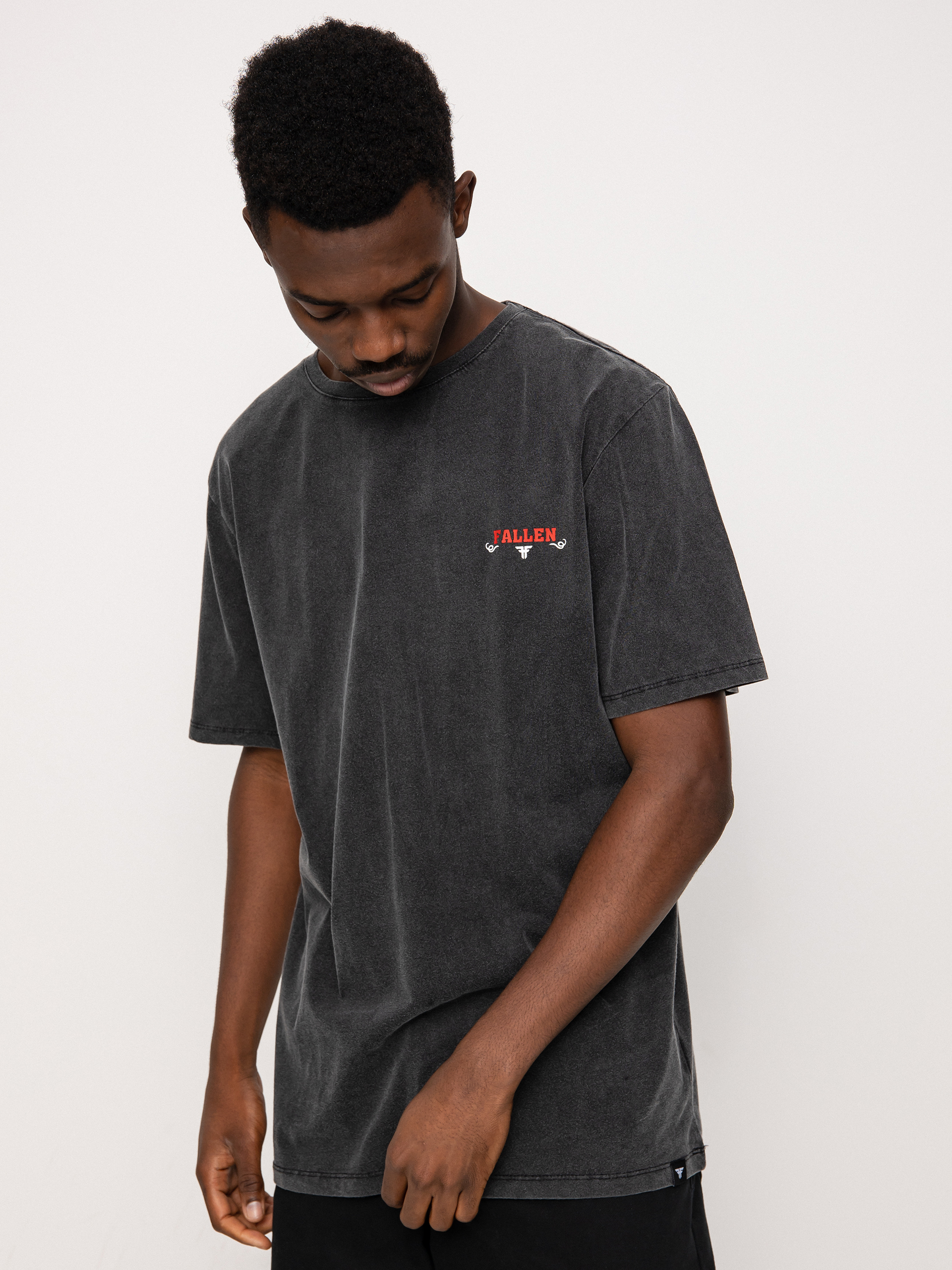T-shirt Fallen Revolver (black enzymatic wash/white x billy marks)