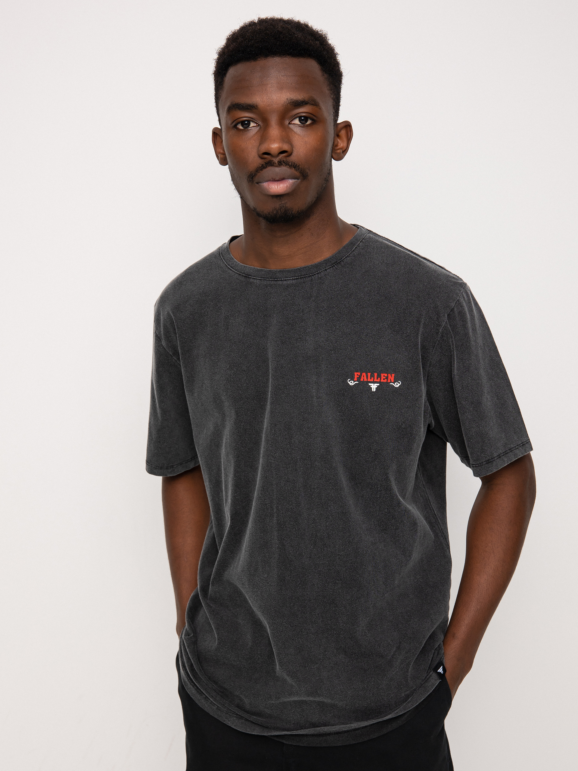 T-shirt Fallen Revolver (black enzymatic wash/white x billy marks)