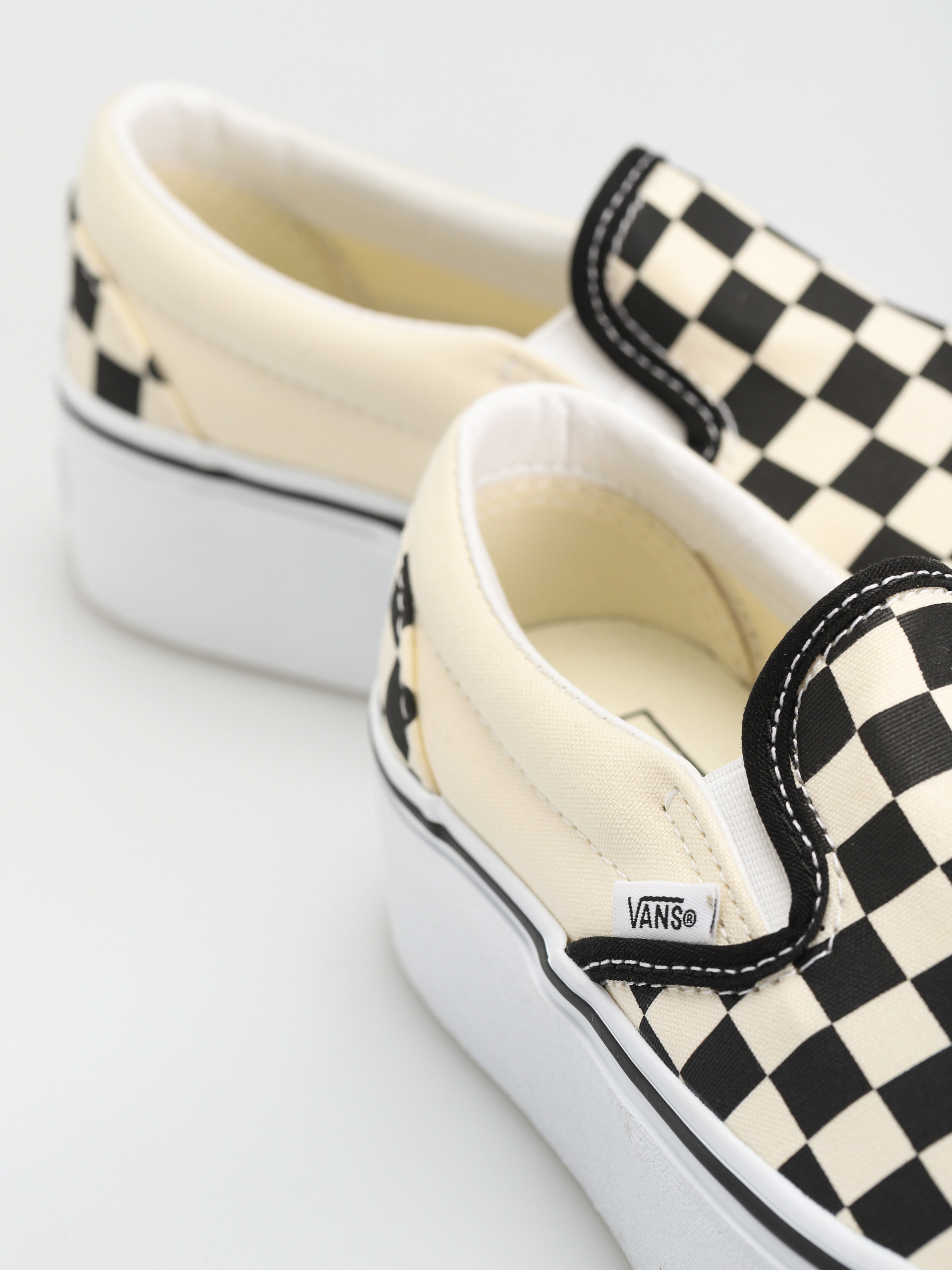 Buty Vans Classic Slip On Stackform (checkerboard black/classic white)