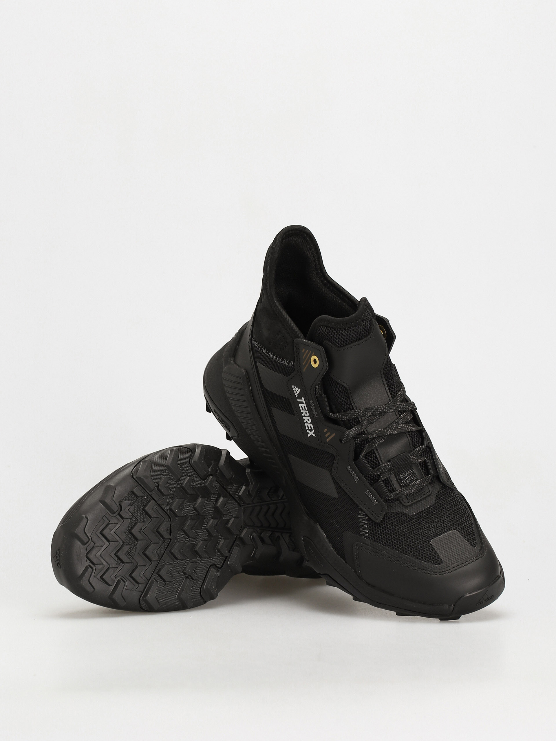 Buty adidas Originals Terrex Hyperblue Mid (cblack/cblack/gresix)