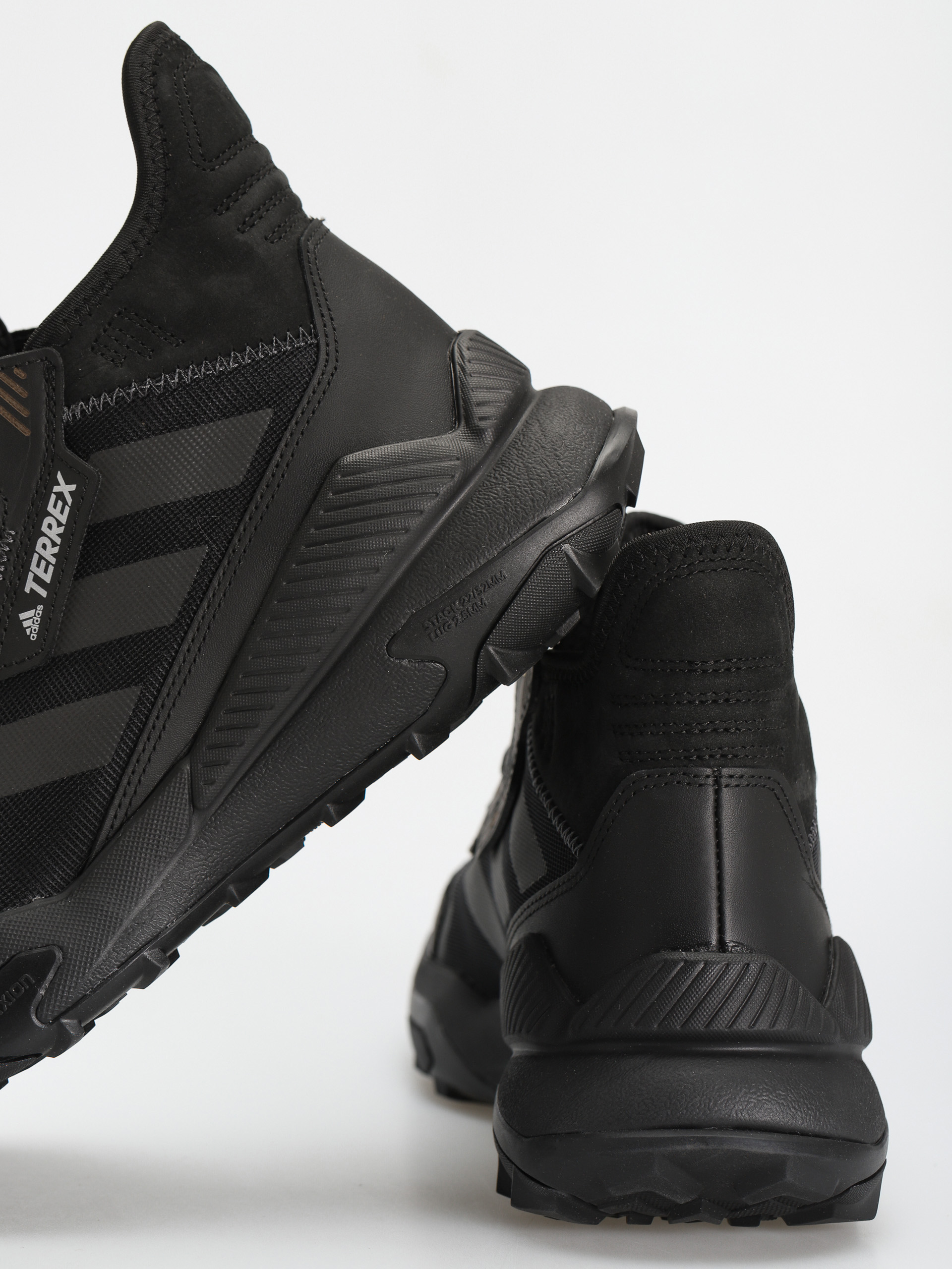 Buty adidas Originals Terrex Hyperblue Mid (cblack/cblack/gresix)