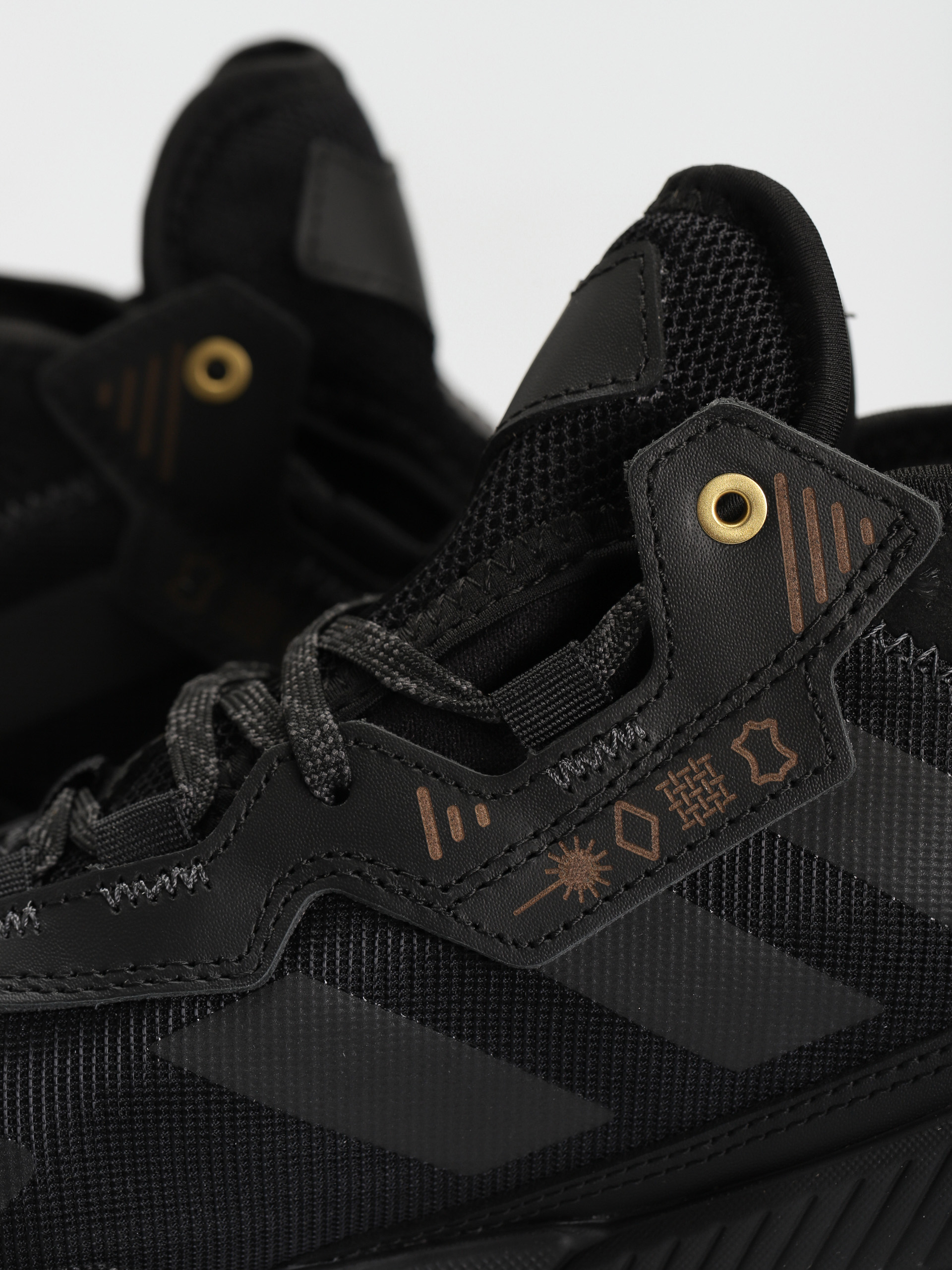 Buty adidas Originals Terrex Hyperblue Mid (cblack/cblack/gresix)