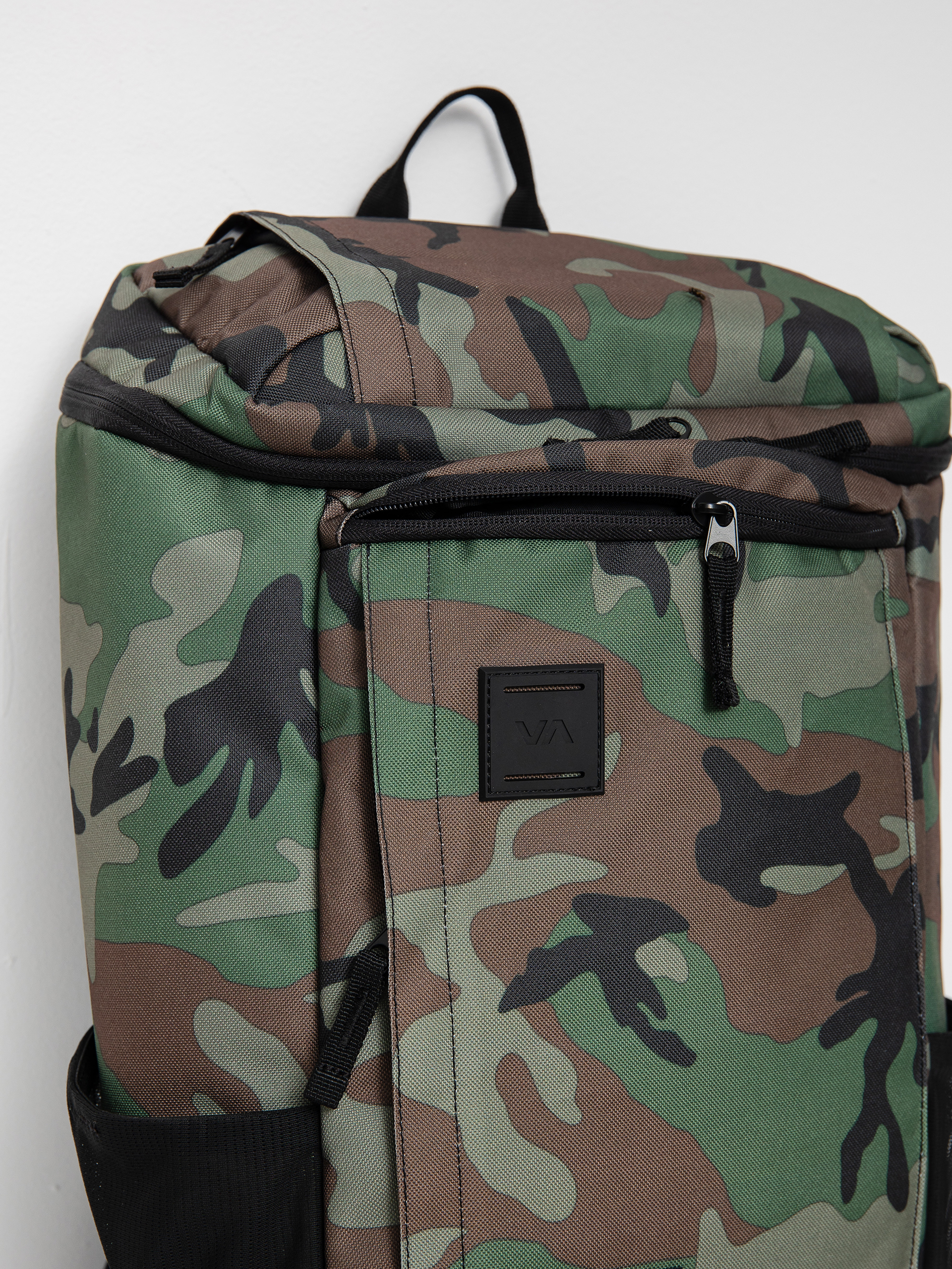 Plecak RVCA Voyage IV (woodland camo)