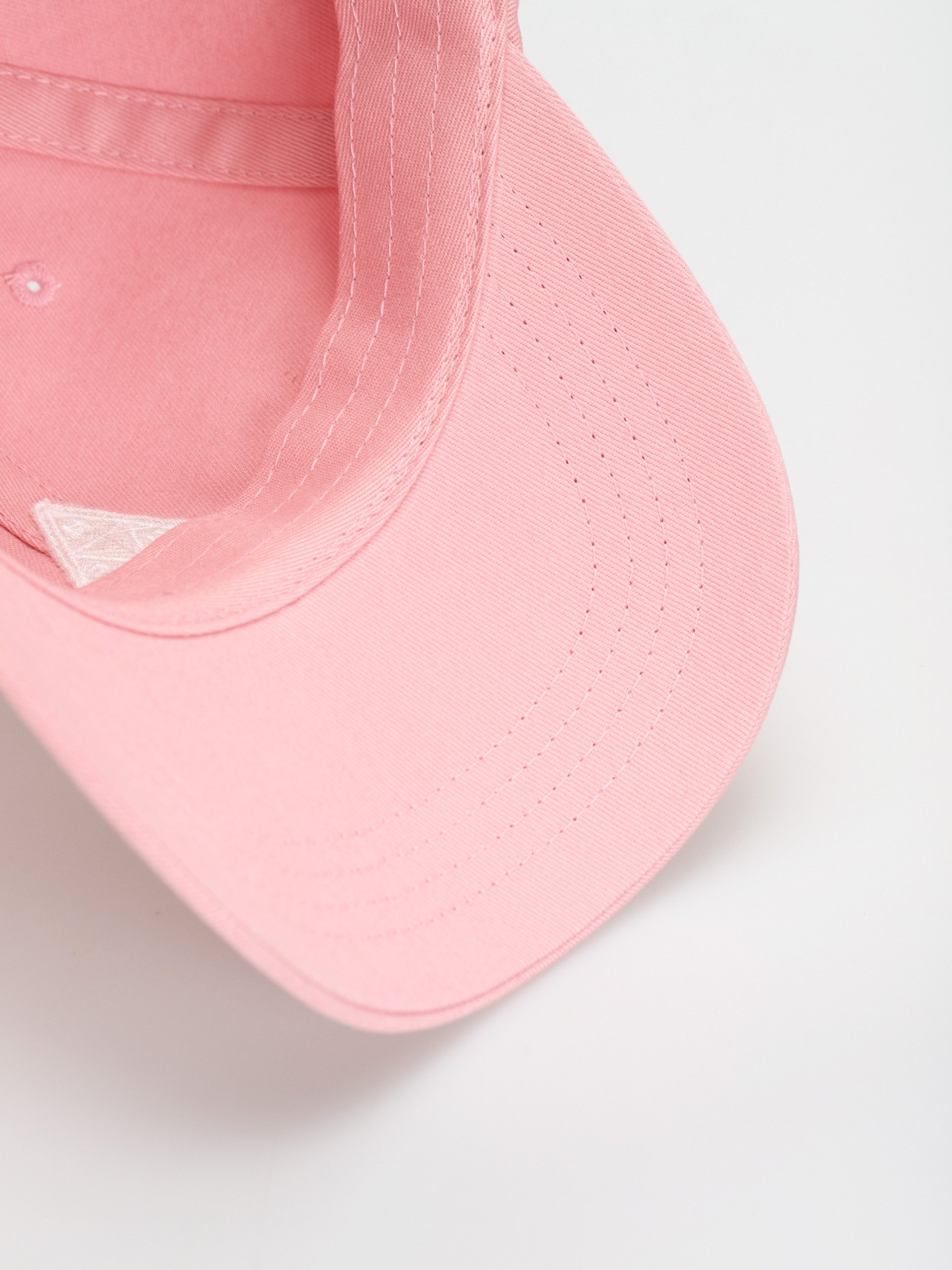 Czapka z daszkiem HUF Essentials Triple Triangle Logo CV 6 Panel (coral pink)