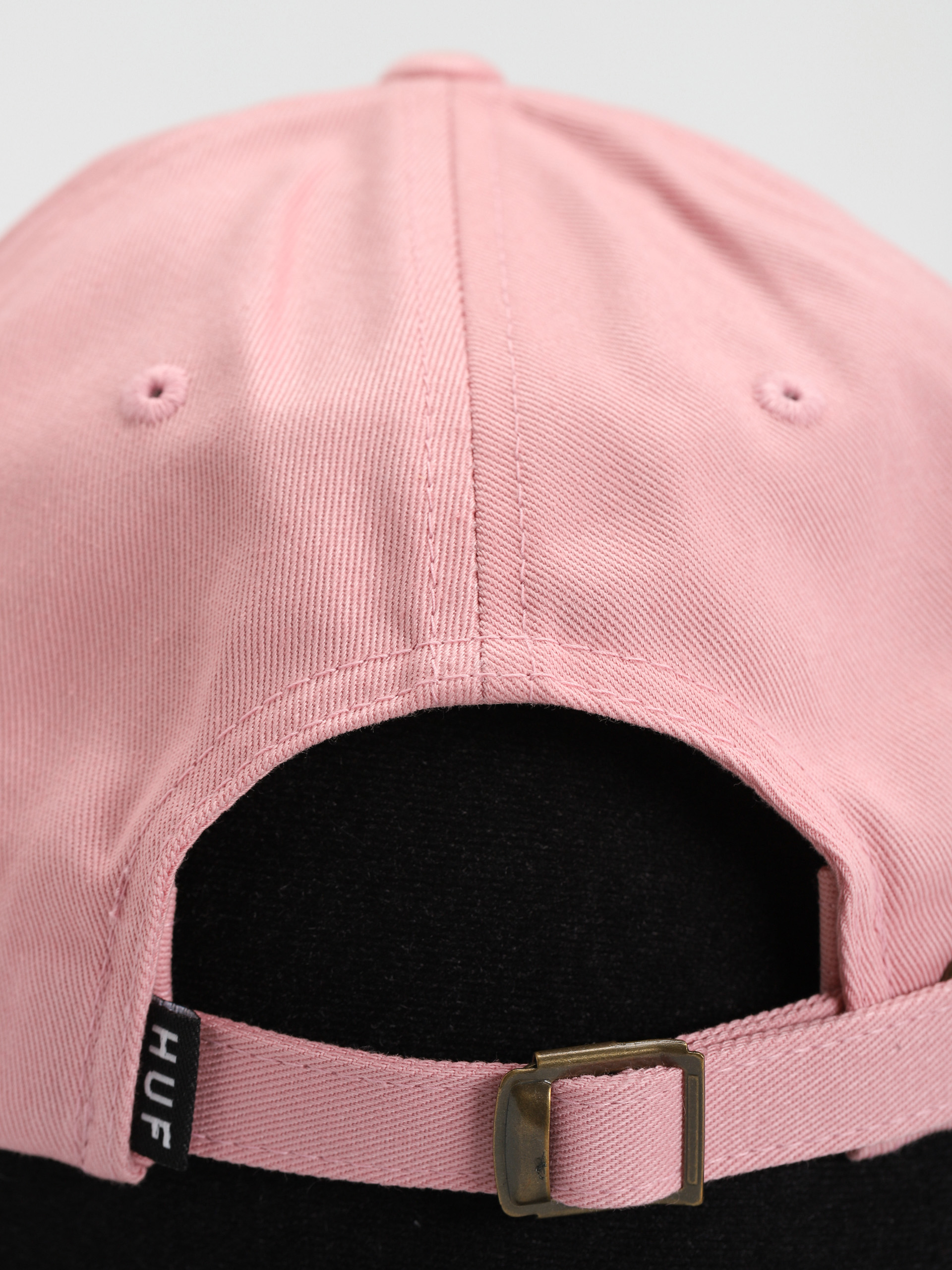 Czapka z daszkiem HUF Essentials Triple Triangle Logo CV 6 Panel (coral pink)