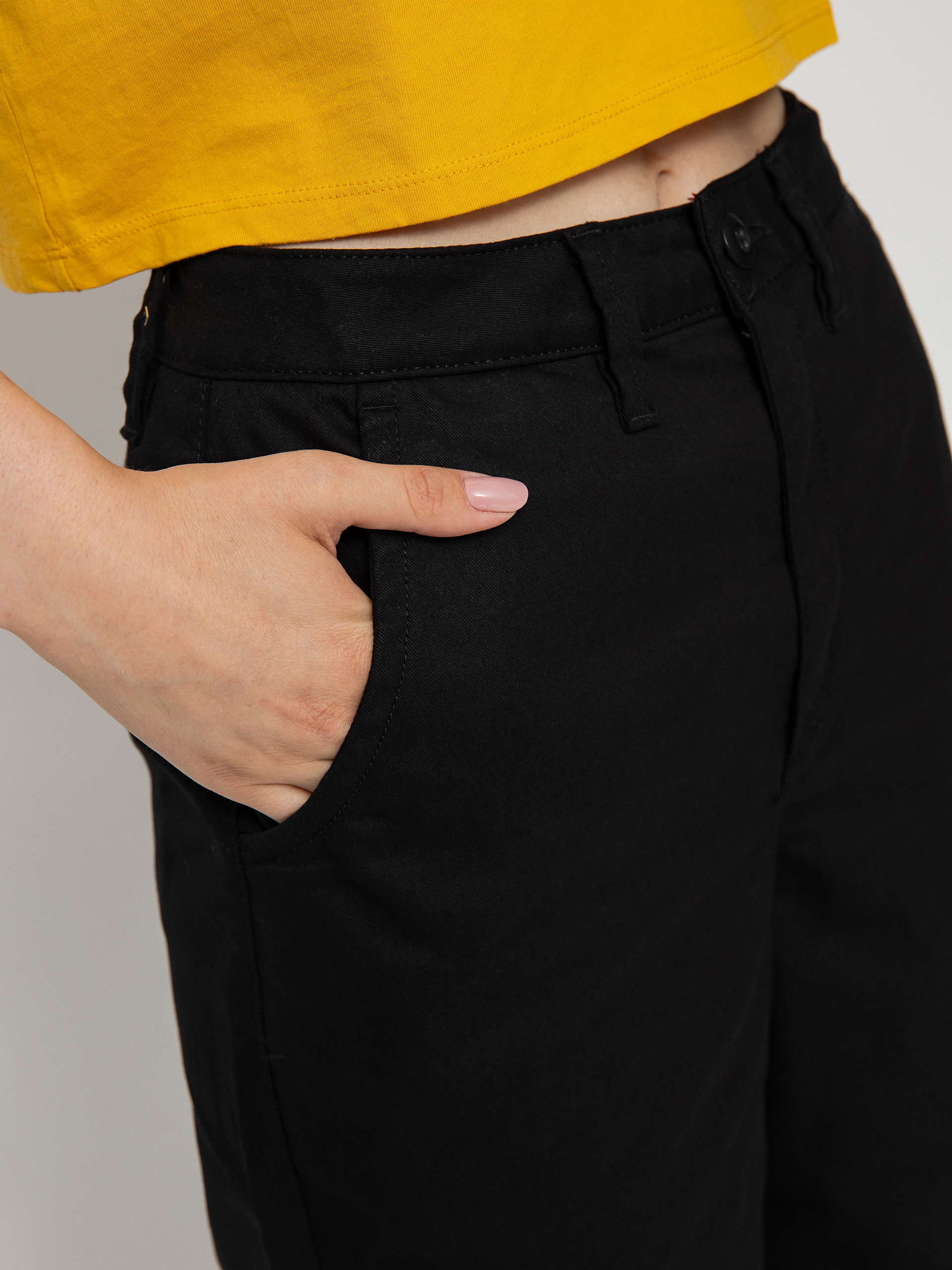 Spodnie Vans Authentic Chino Wmn (authentic black)