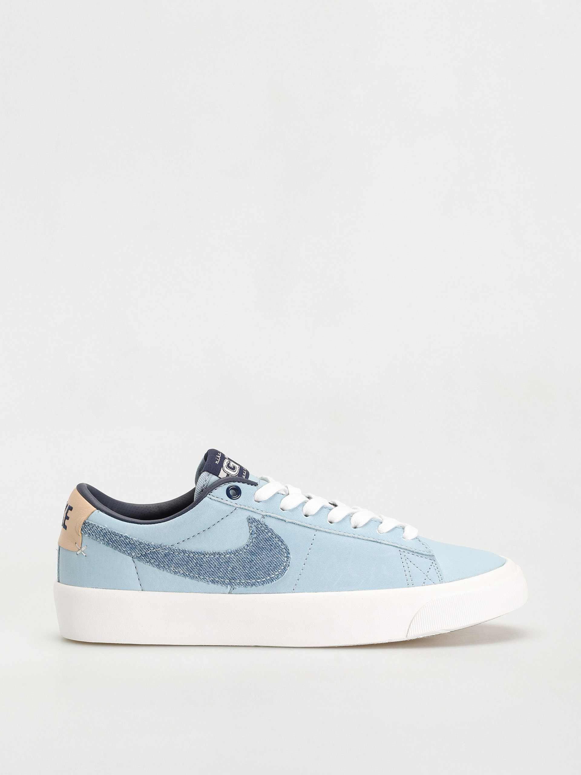 Buty Nike SB Blazer Low Pro Gt Premium (summit white/midnight navy summit white)