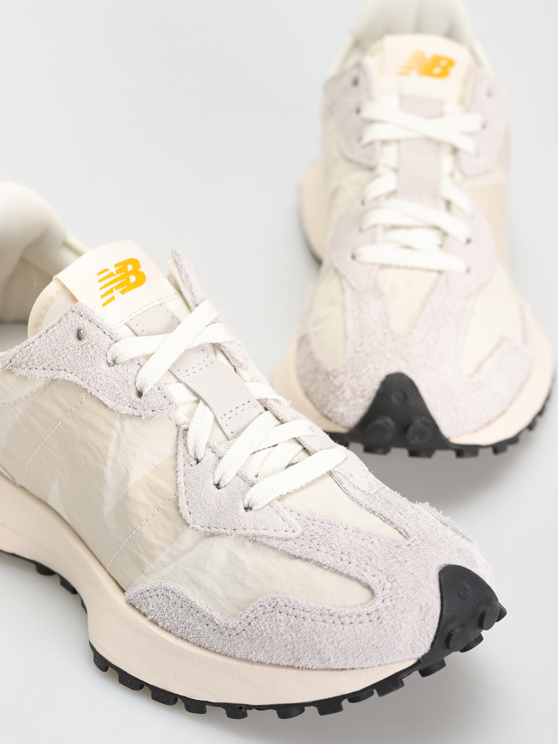 Buty New Balance 327 (team away grey)