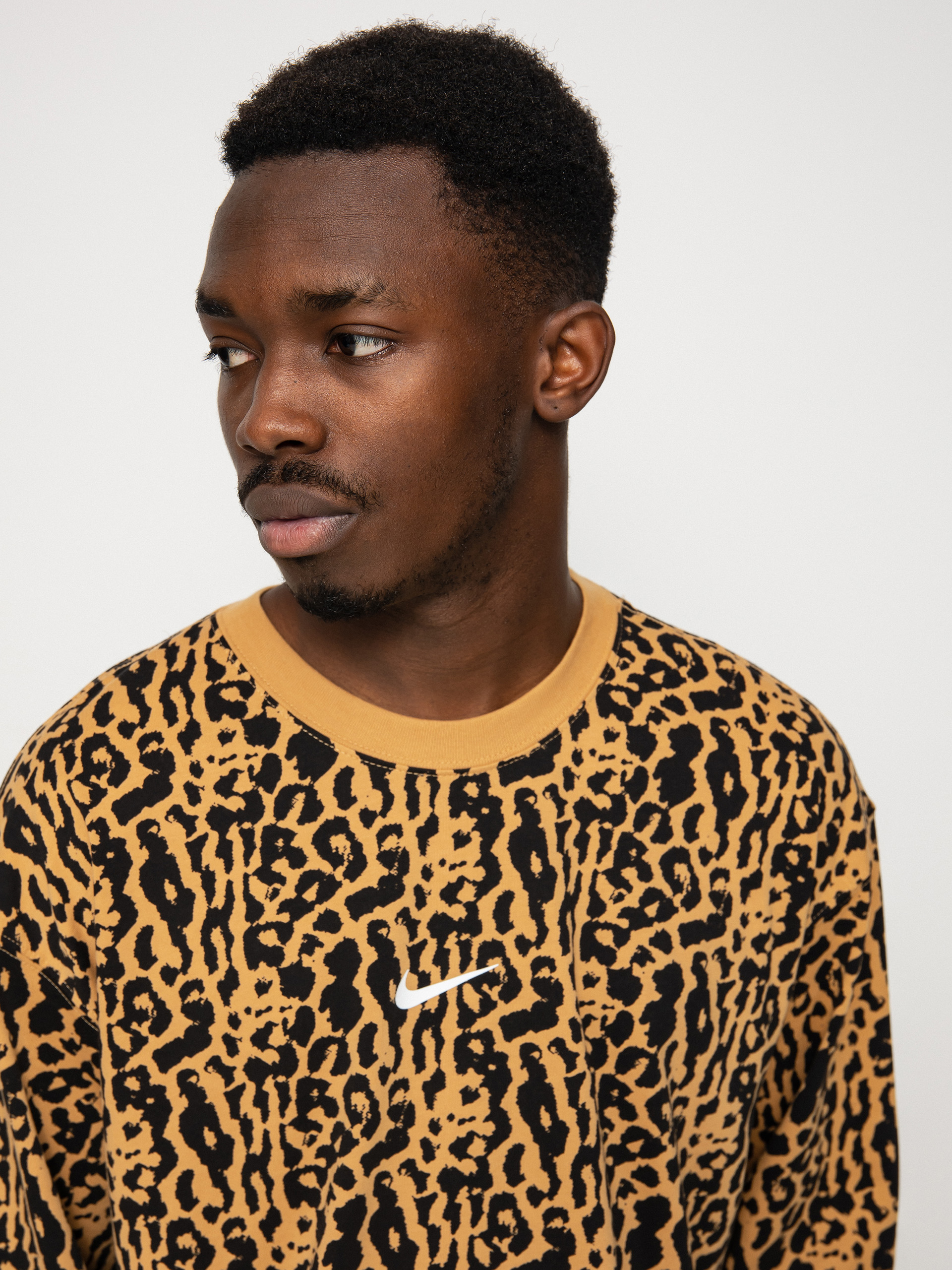 Longsleeve Nike SB Aop (elemental gold/black)